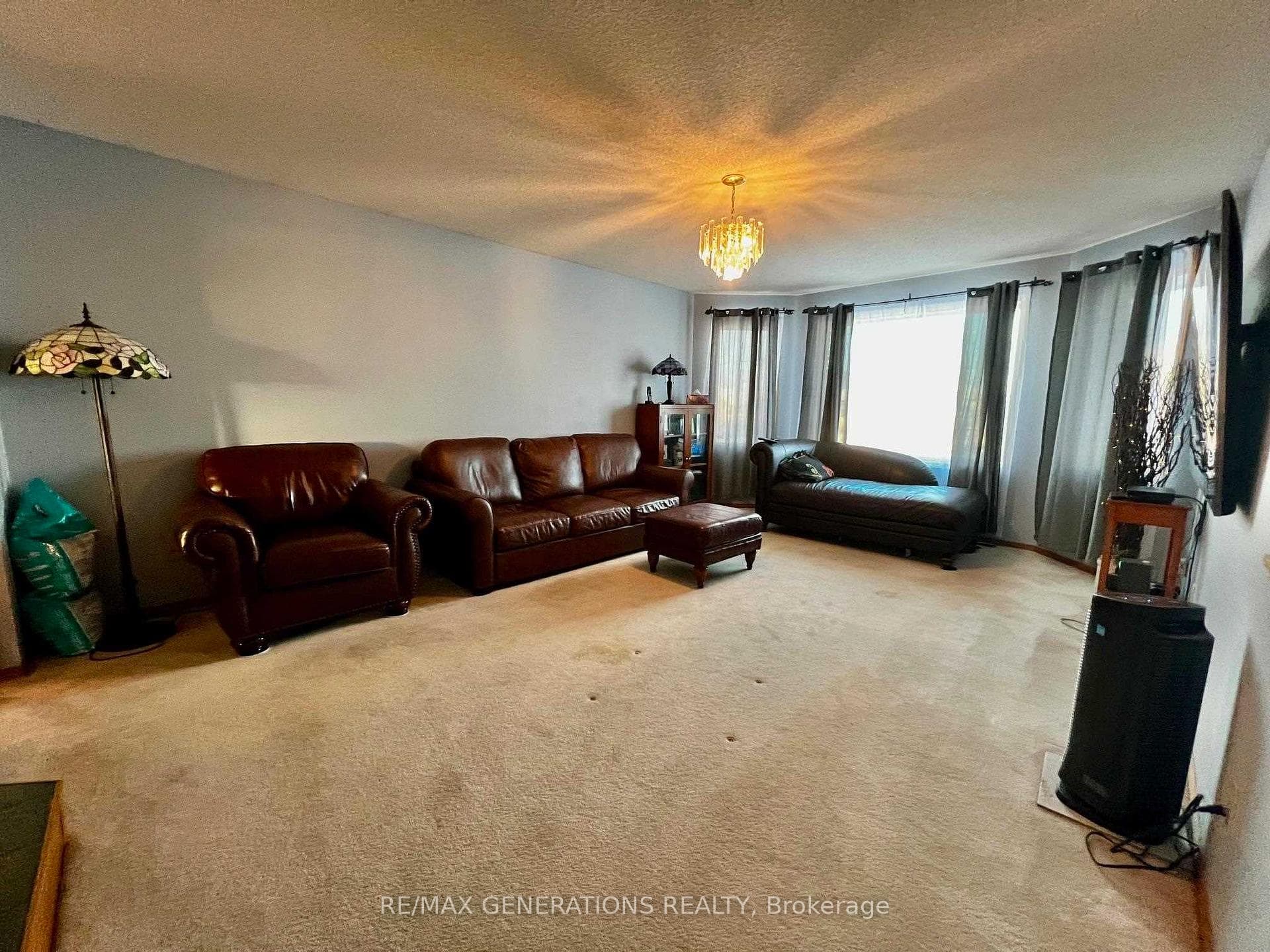 750 Porcupine Boulevard photo 4
