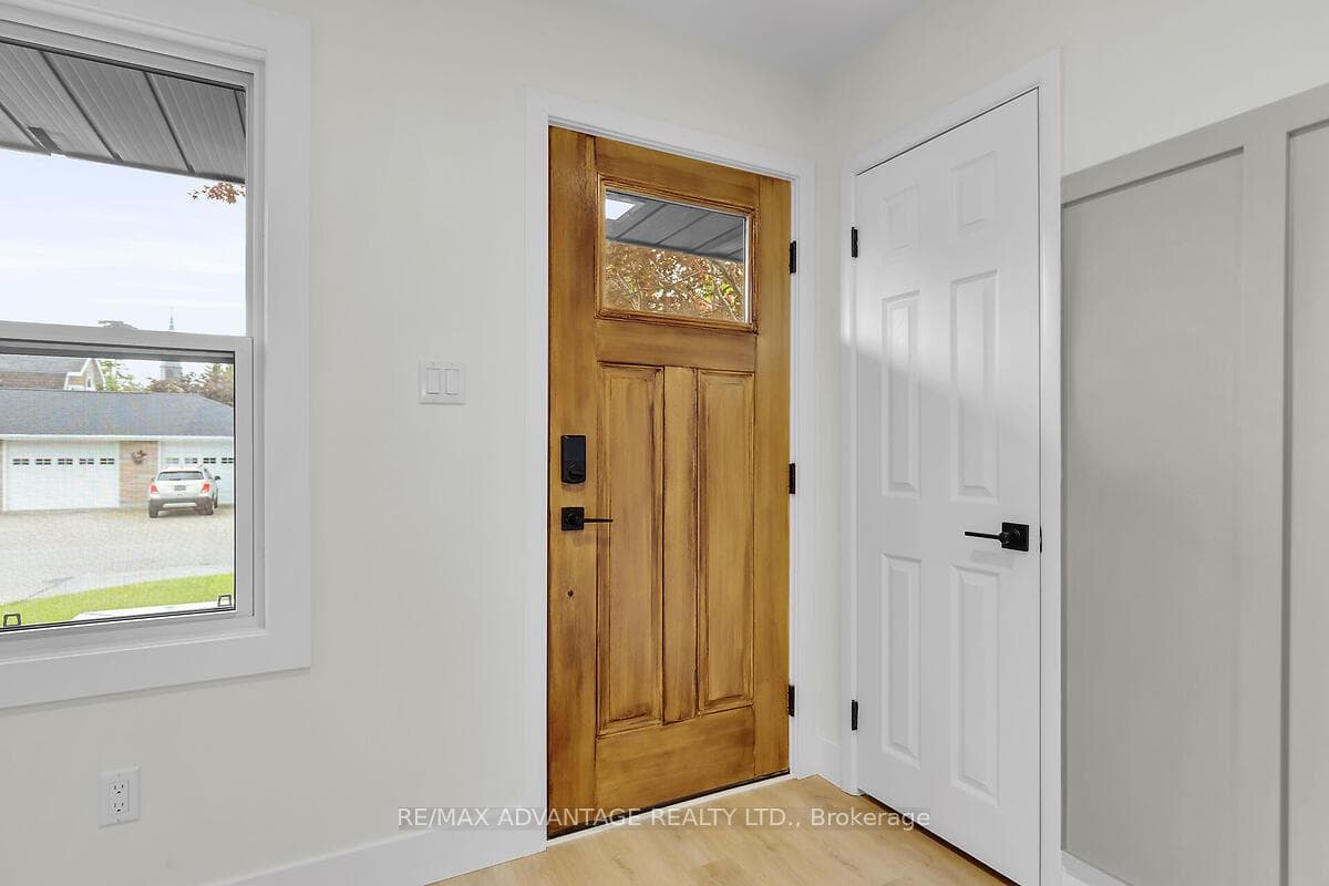 2 Frederick Avenue photo 3