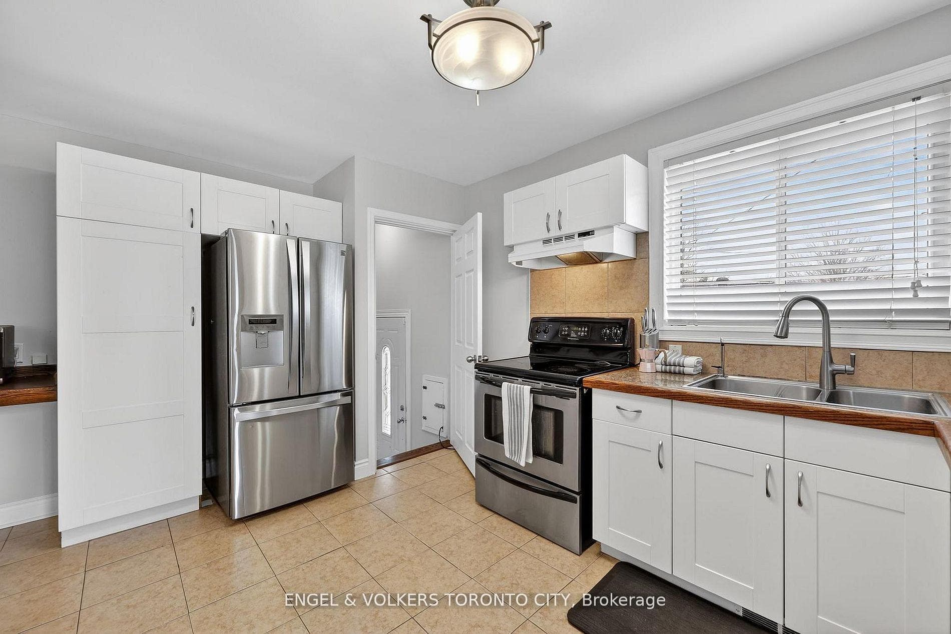 122 Septonne Avenue photo 2