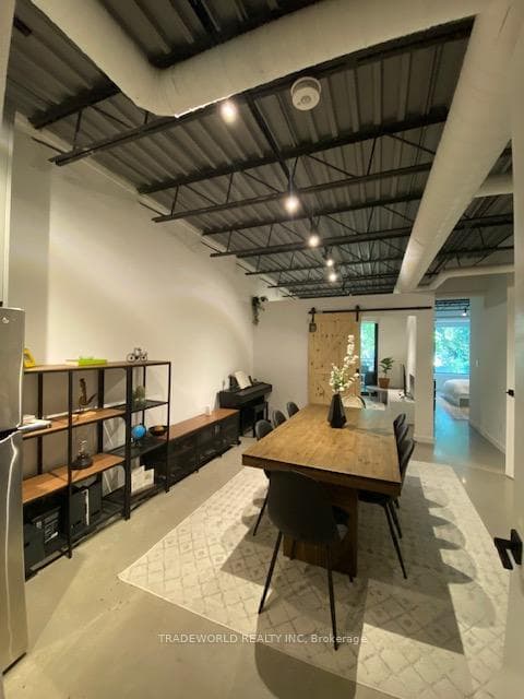 862 Pape Avenue Unit 3 photo 1