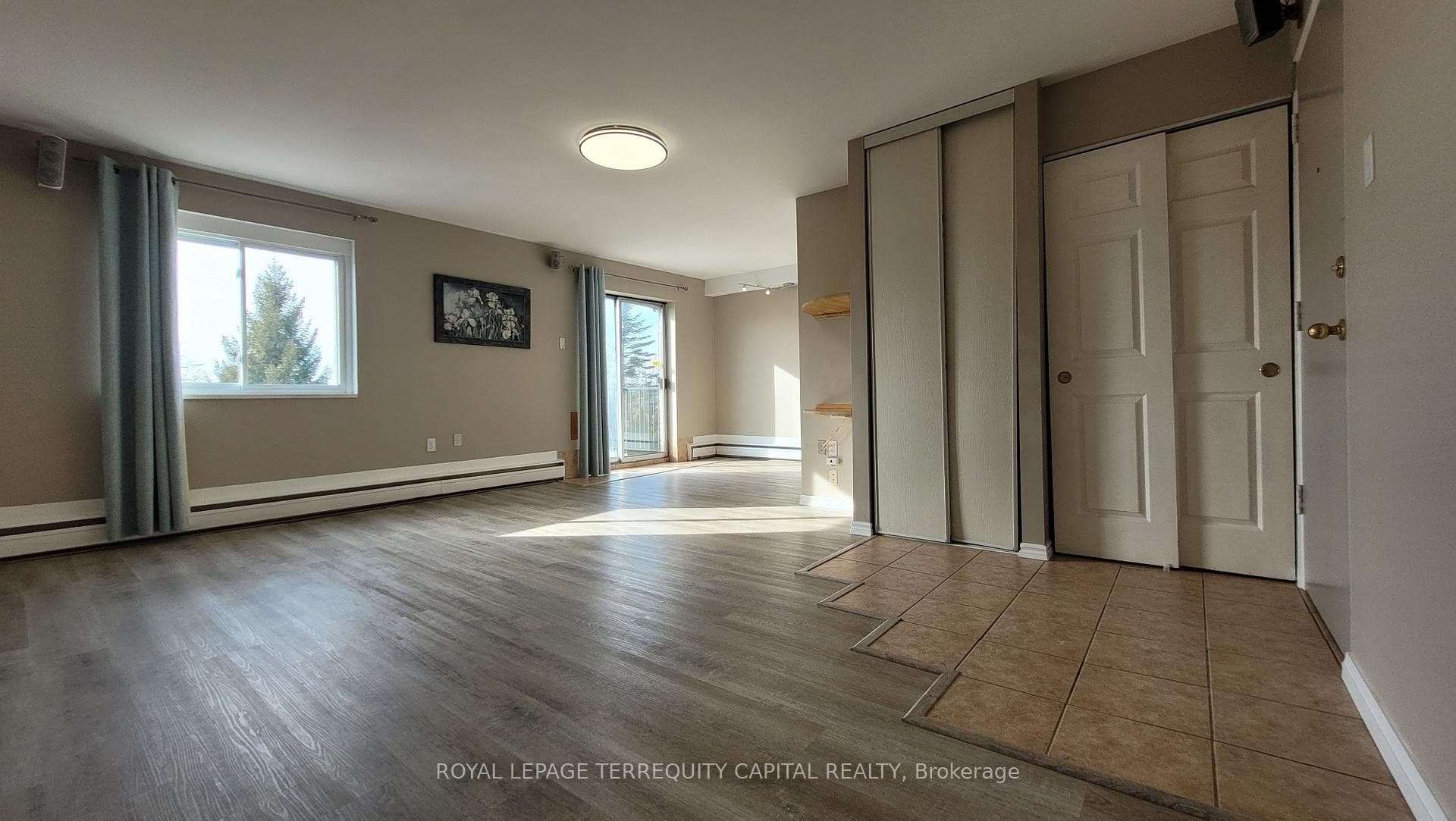 450 Carlton Street Unit 35 photo 5