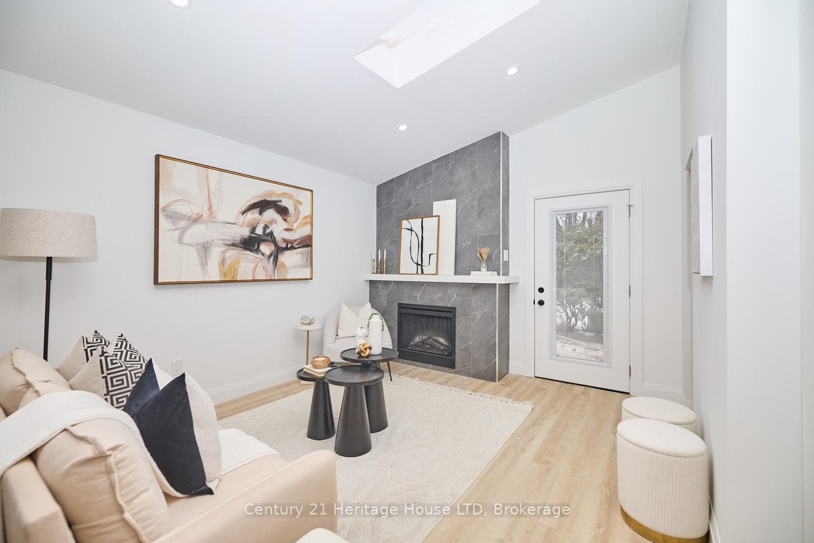 108 Borden Avenue photo 6
