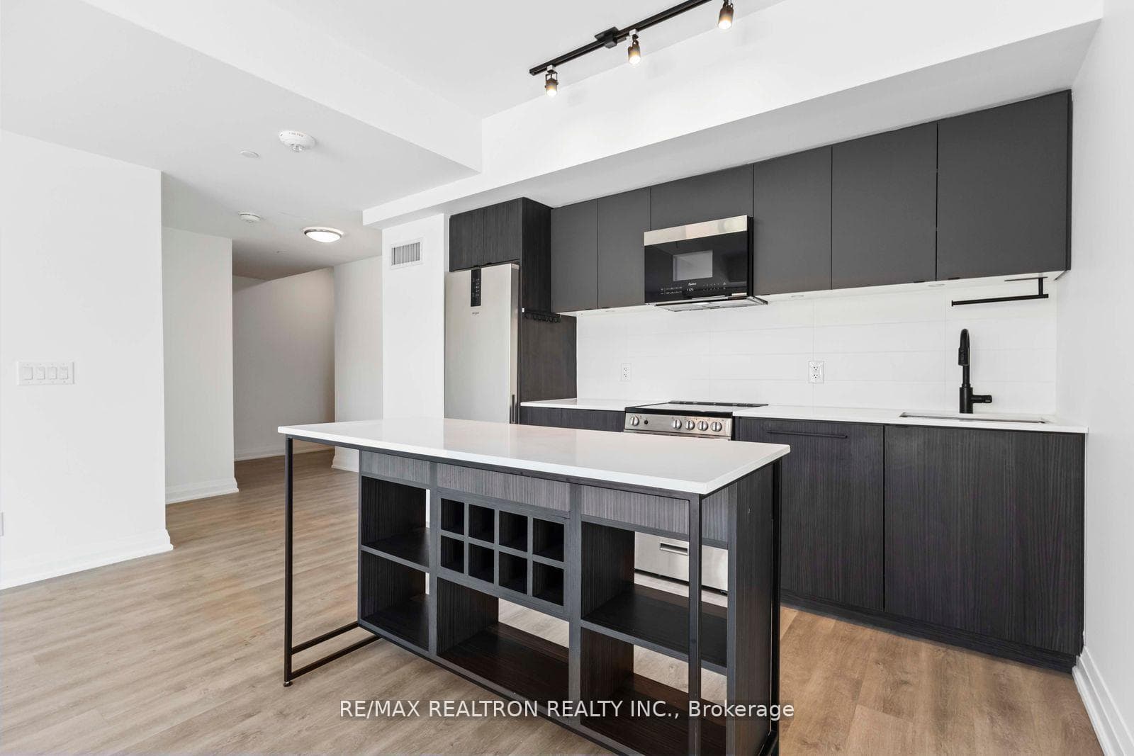2369 Danforth Avenue Unit 316 photo 5