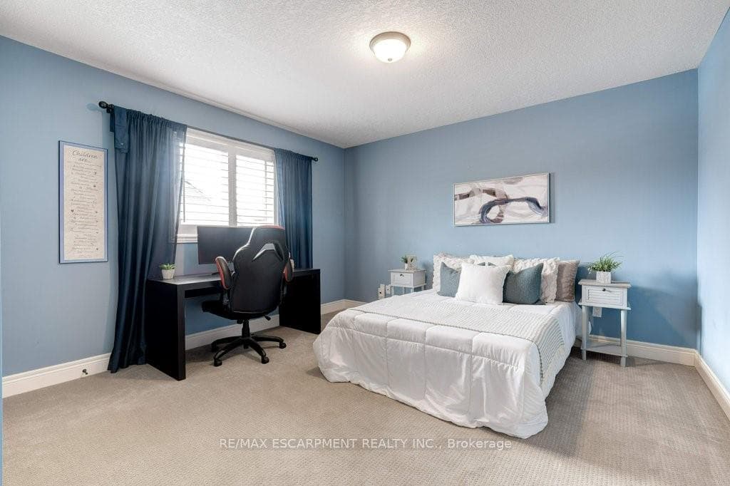 160 Tollgate Drive photo 31