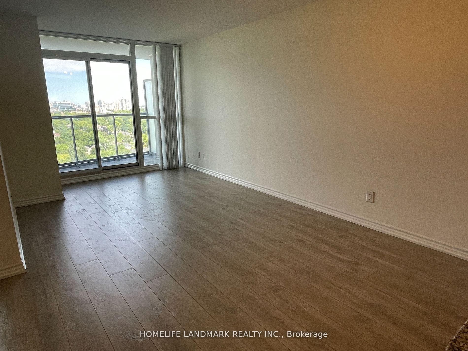 35 Hollywood Avenue Unit 2102 photo 6