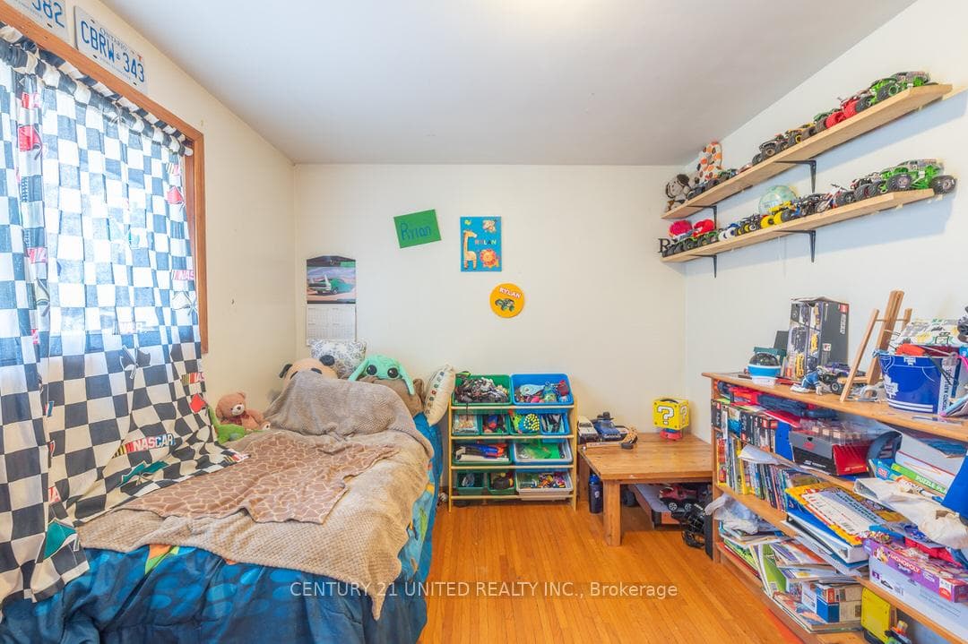 230 Collison Avenue photo 9