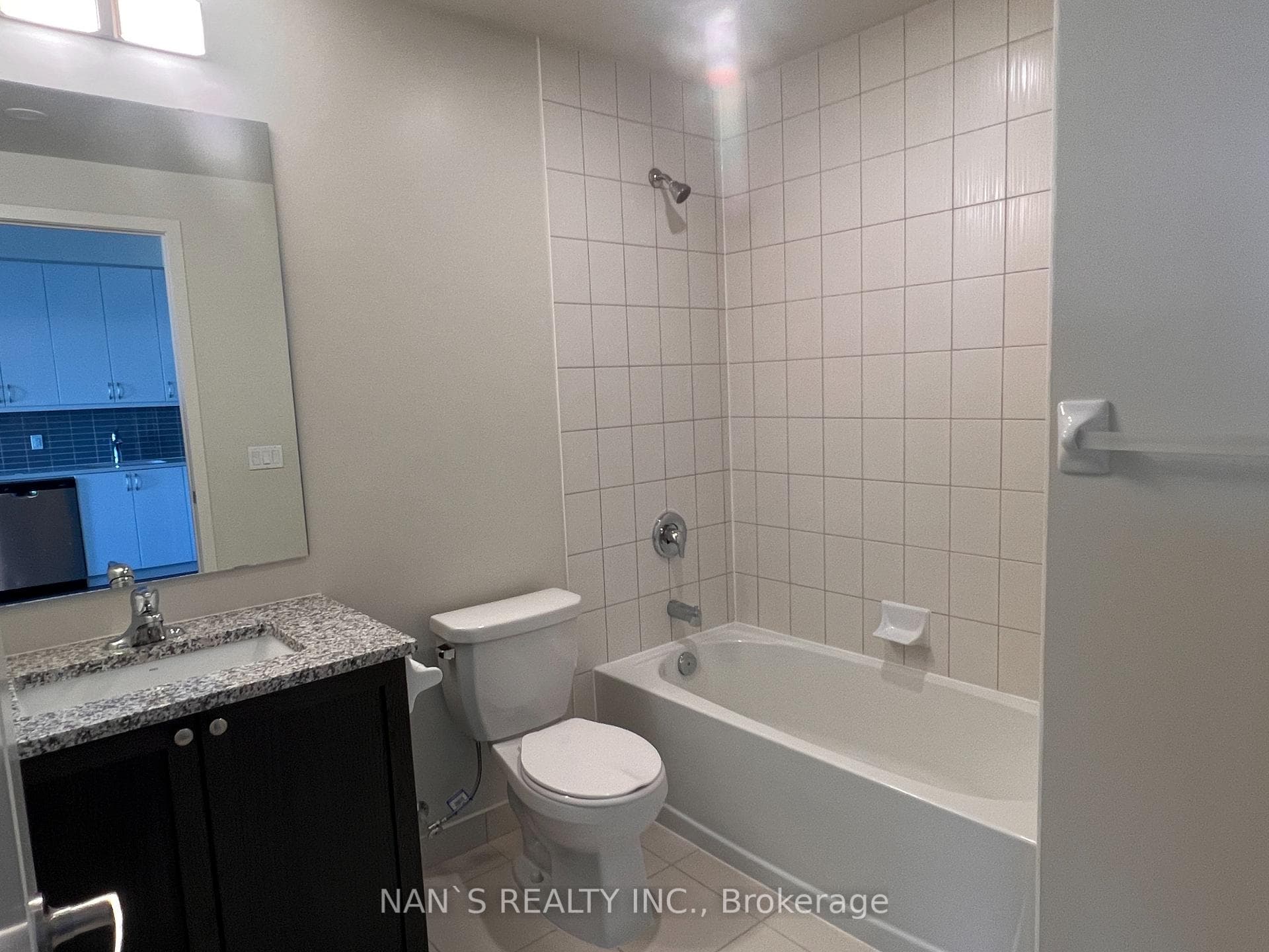 38 Annie Craig Drive Unit 1810 photo 11