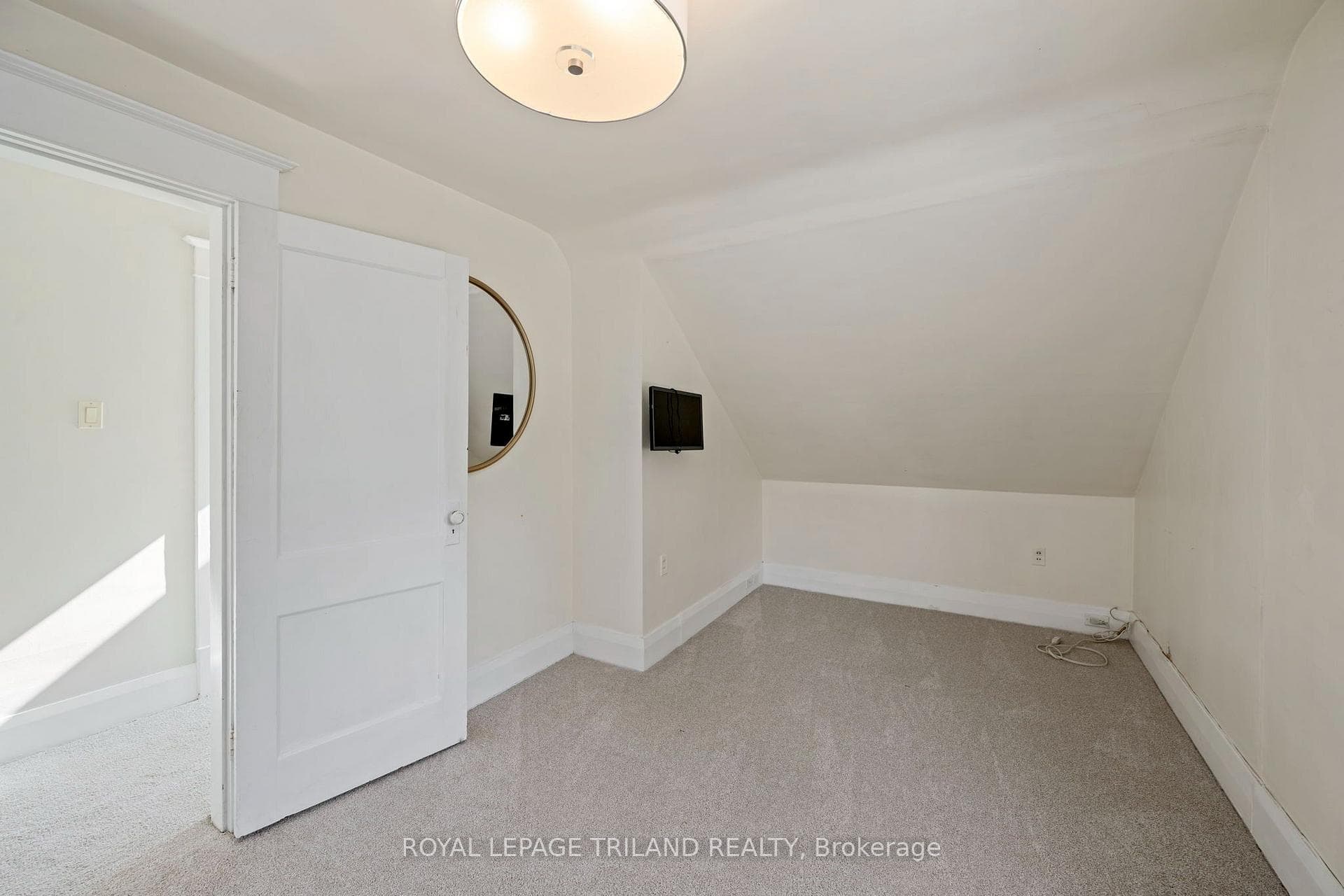 52 Emery Street photo 22