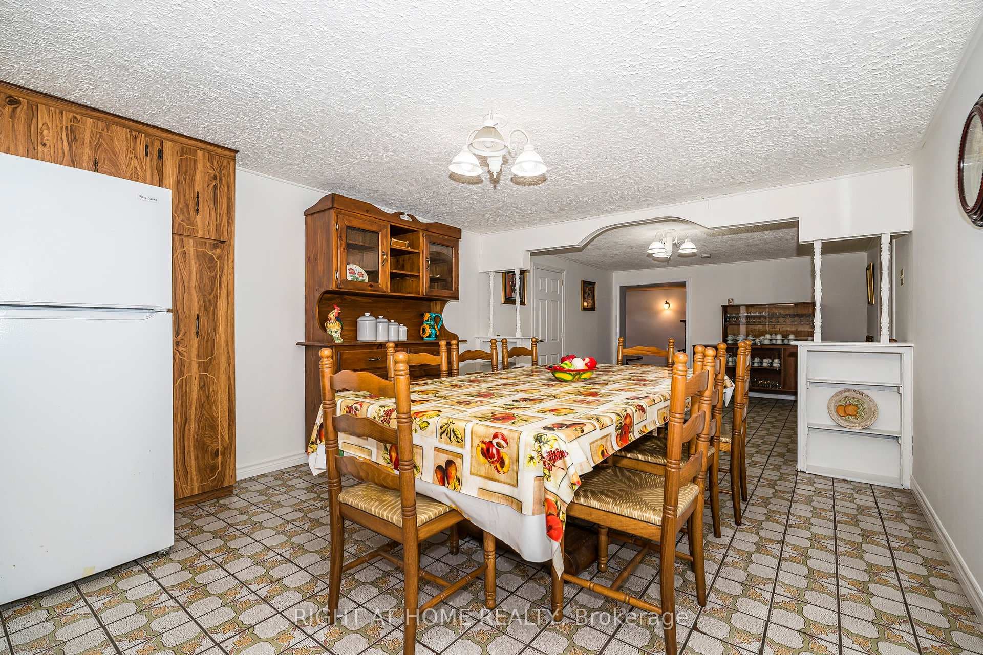 12 Scarden Avenue photo 30