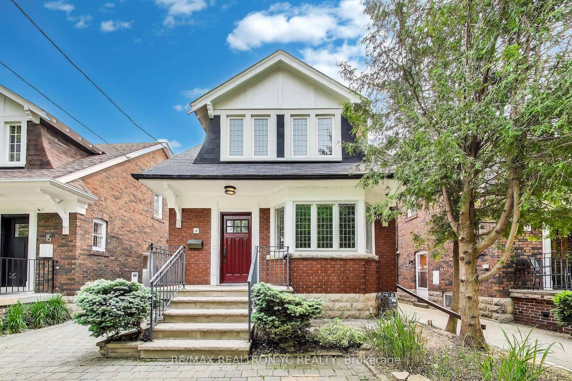11 Donegall Drive photo 1