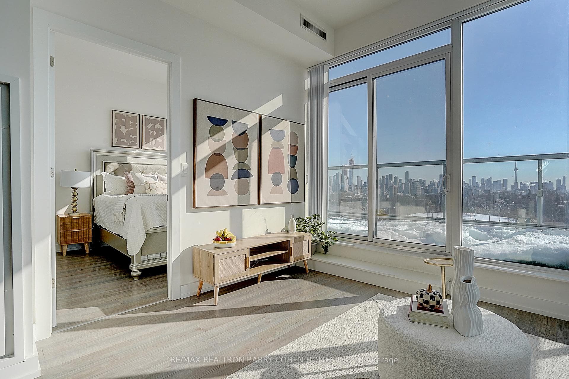 6 Parkwood Avenue Unit 806 photo 13