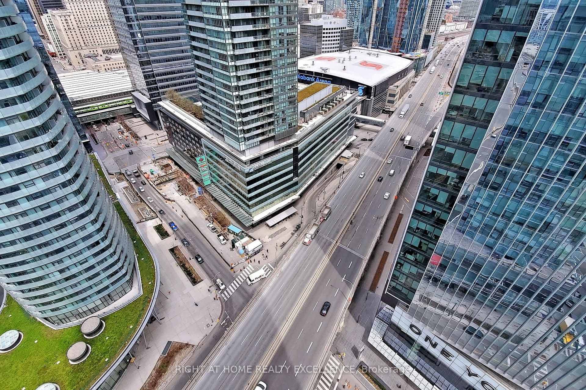 10 York Street Unit 2203 photo 6