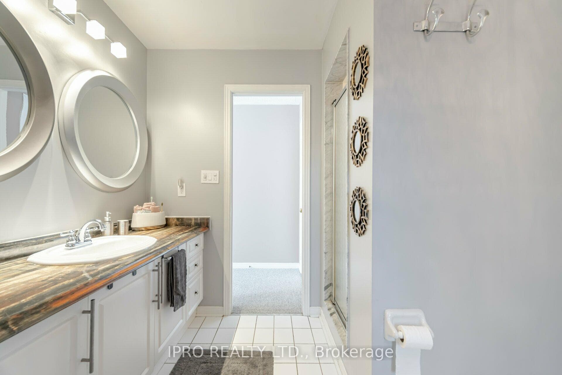 5555 Prince William Drive Unit 1 photo 18