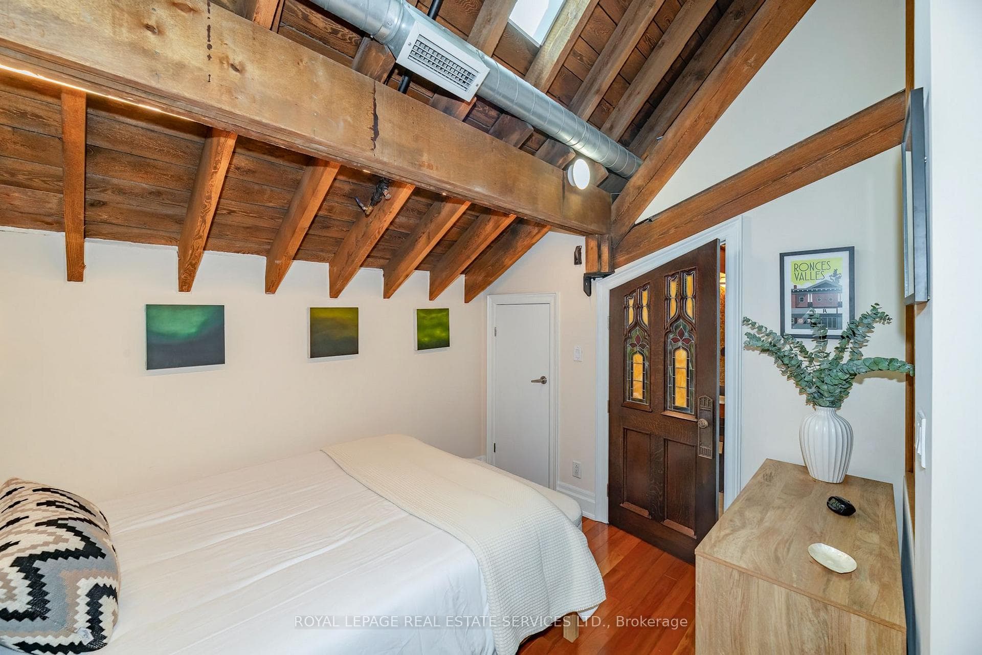 384 Sunnyside Avenue Unit 308 photo 22