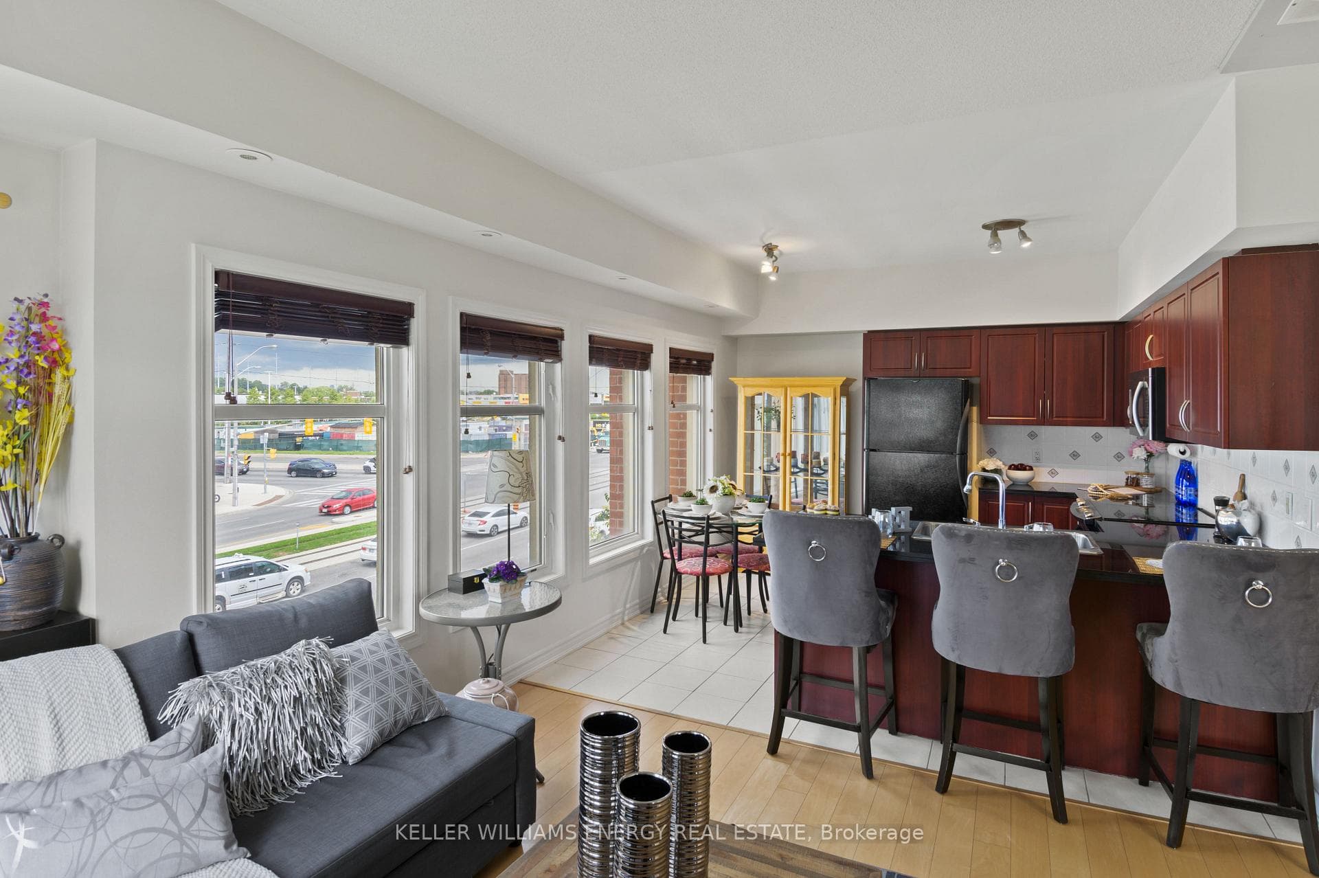 1837 Eglinton Avenue Unit 225 photo 9