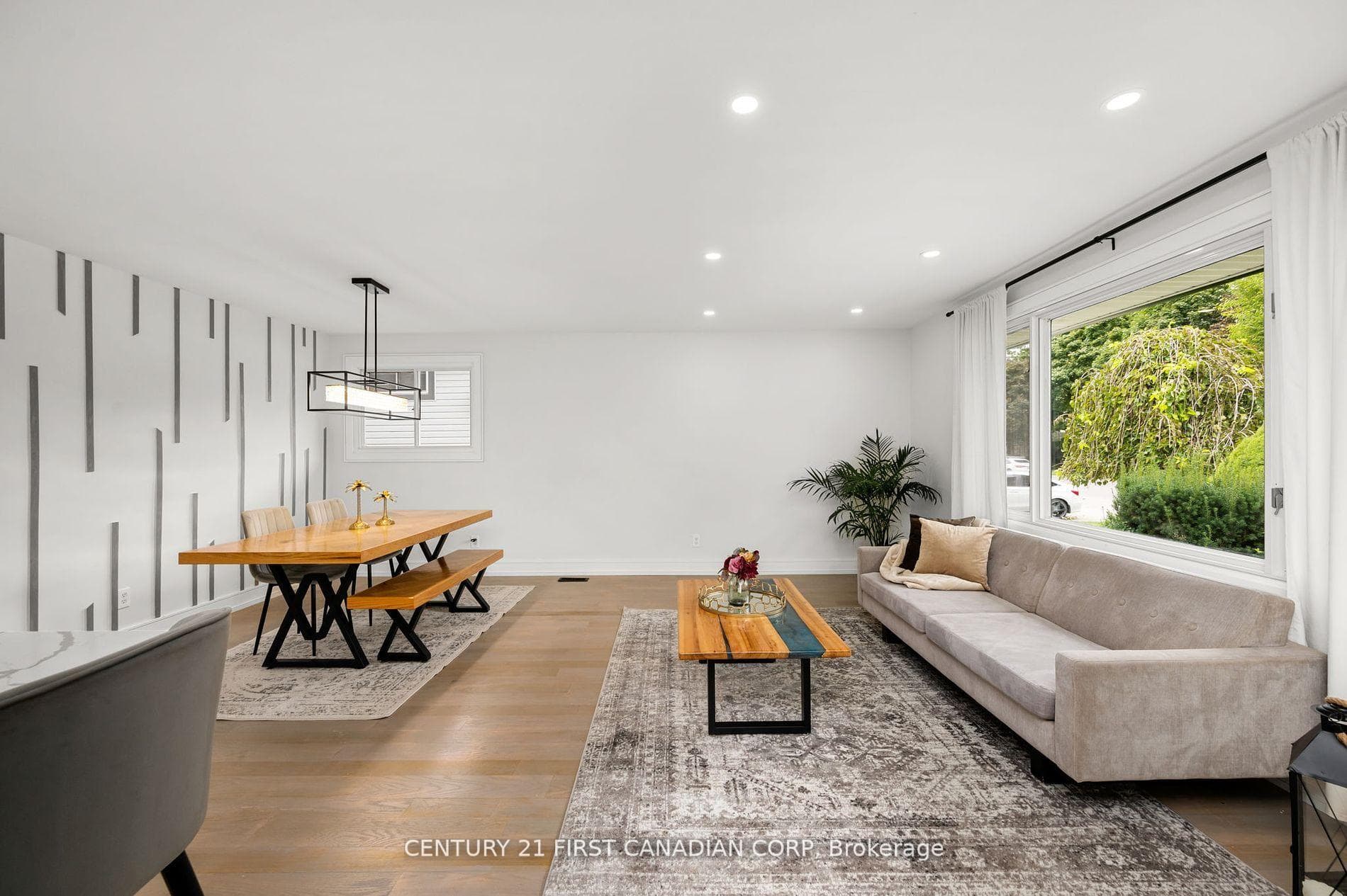 680 Millbank Drive photo 5