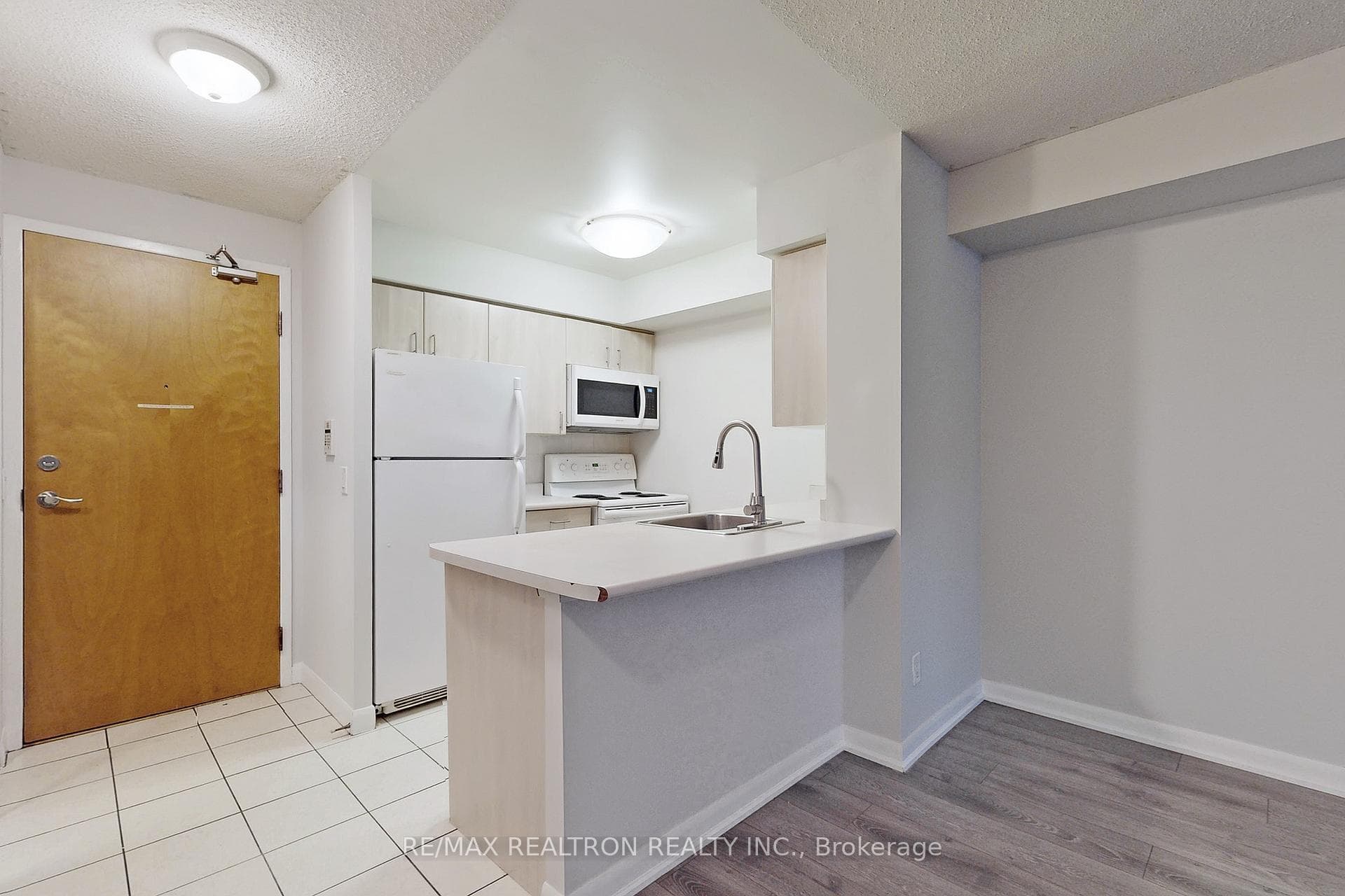 4978 Yonge Street Unit 2711 photo 11