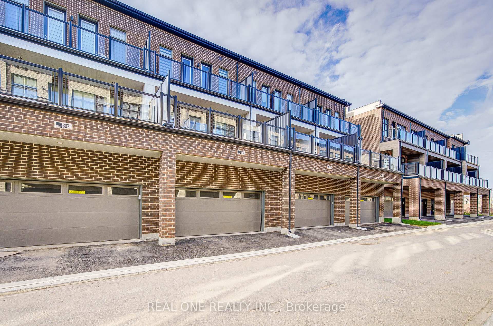 3073 Welsman Gardens photo 49