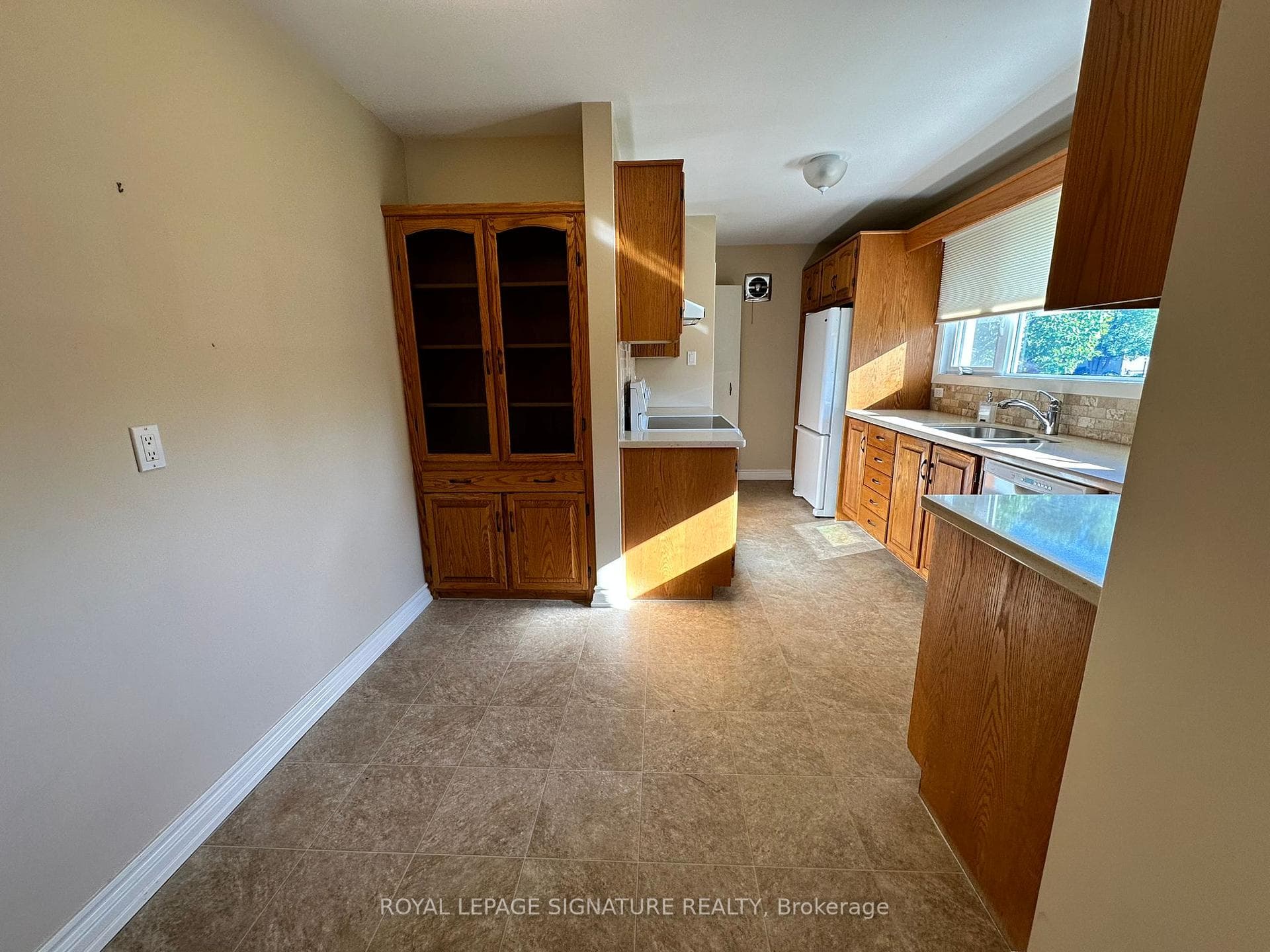 475 Fairlawn Street Unit Main photo 5