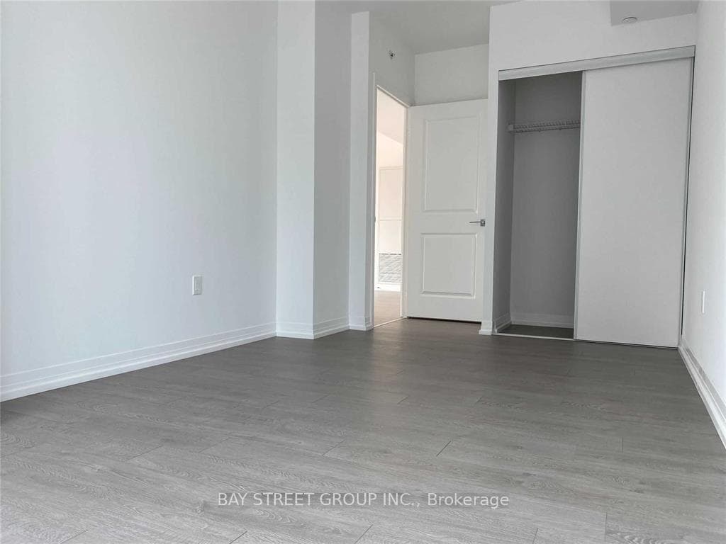 251 Jarvis Street Unit 306 photo 2
