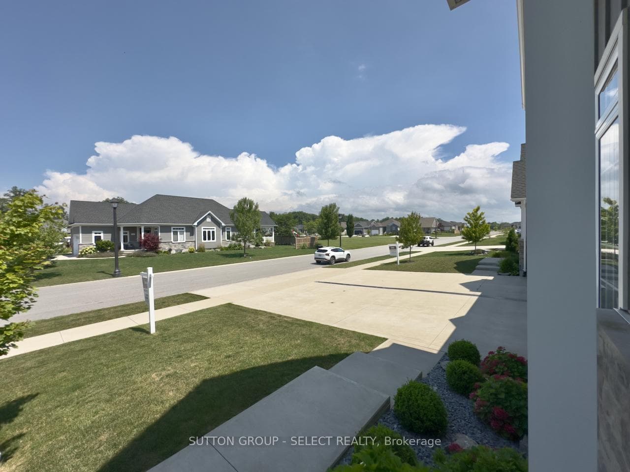 12 BROOKLAWN Drive photo 8