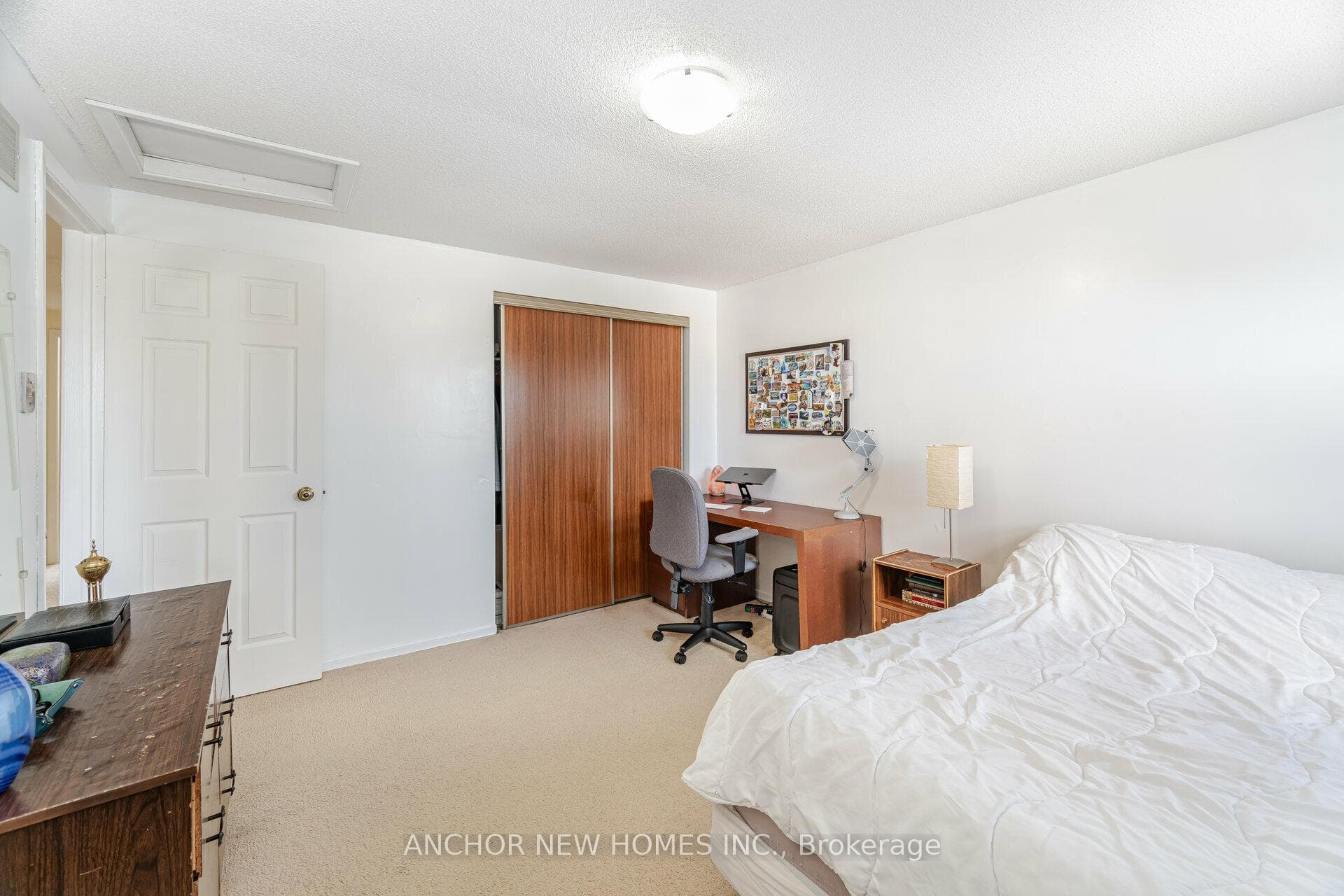 83 Douglas Haig Drive photo 33