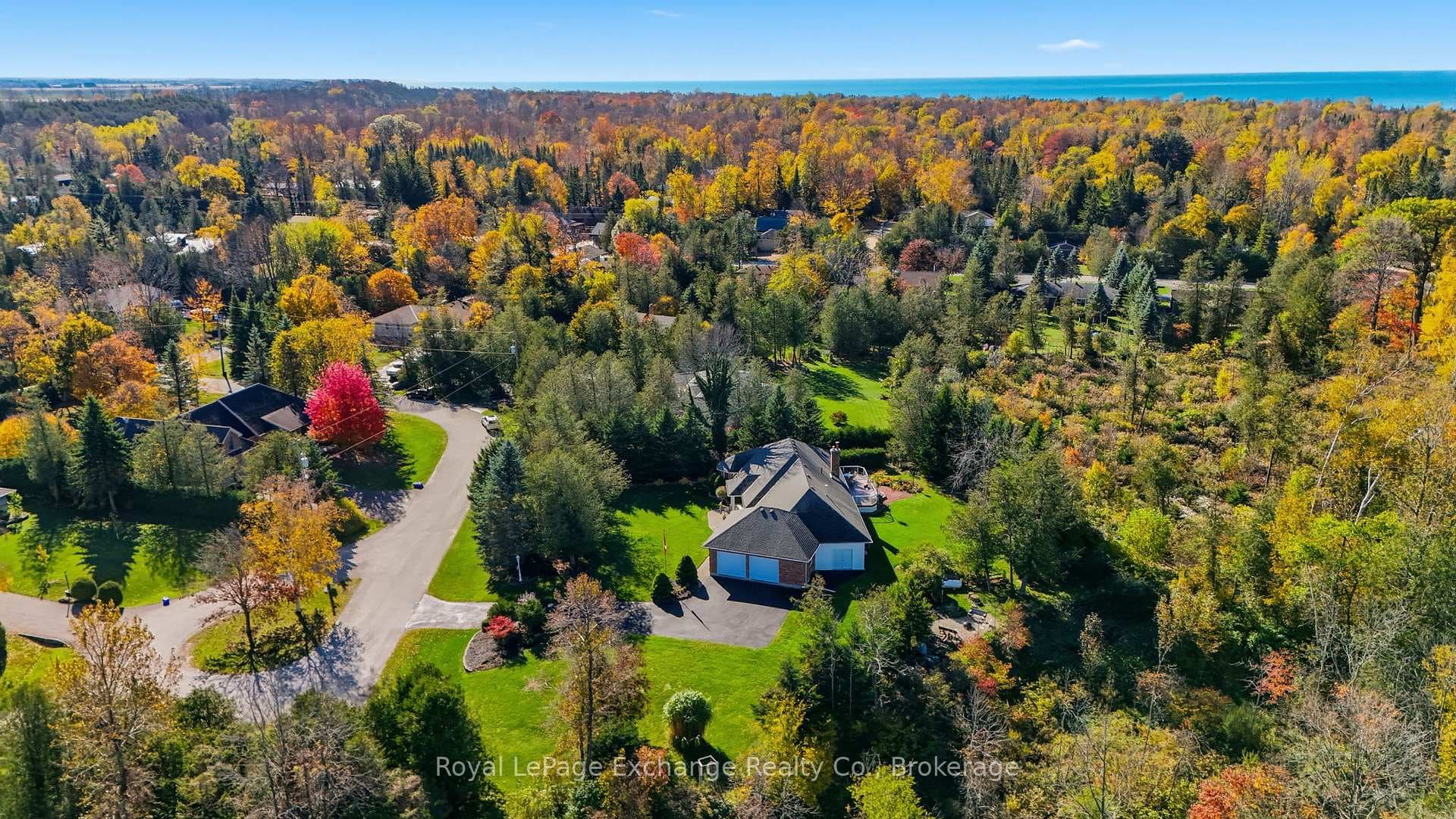 115 Deerhurst Drive photo 2
