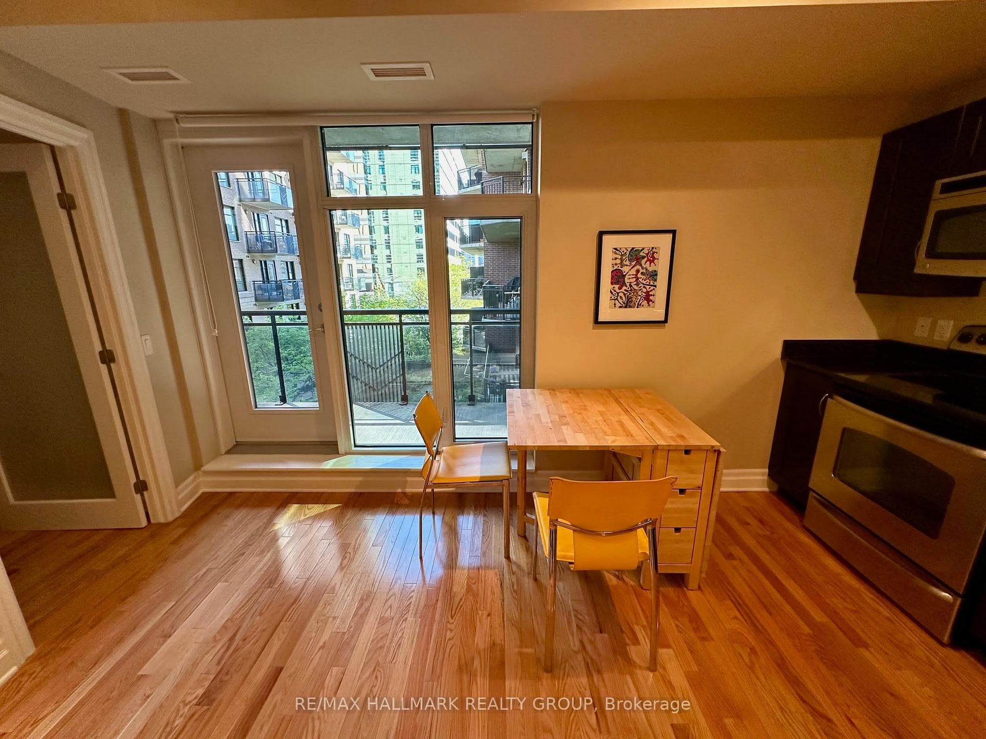 245 KENT Street Unit 407 photo 4
