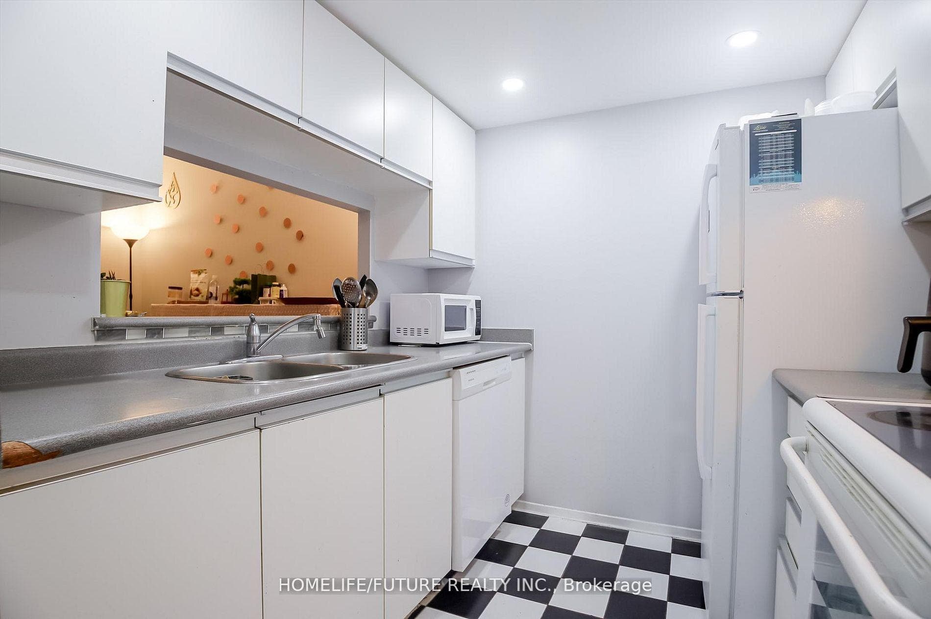 2550 Lawrence Avenue Unit 816 photo 30