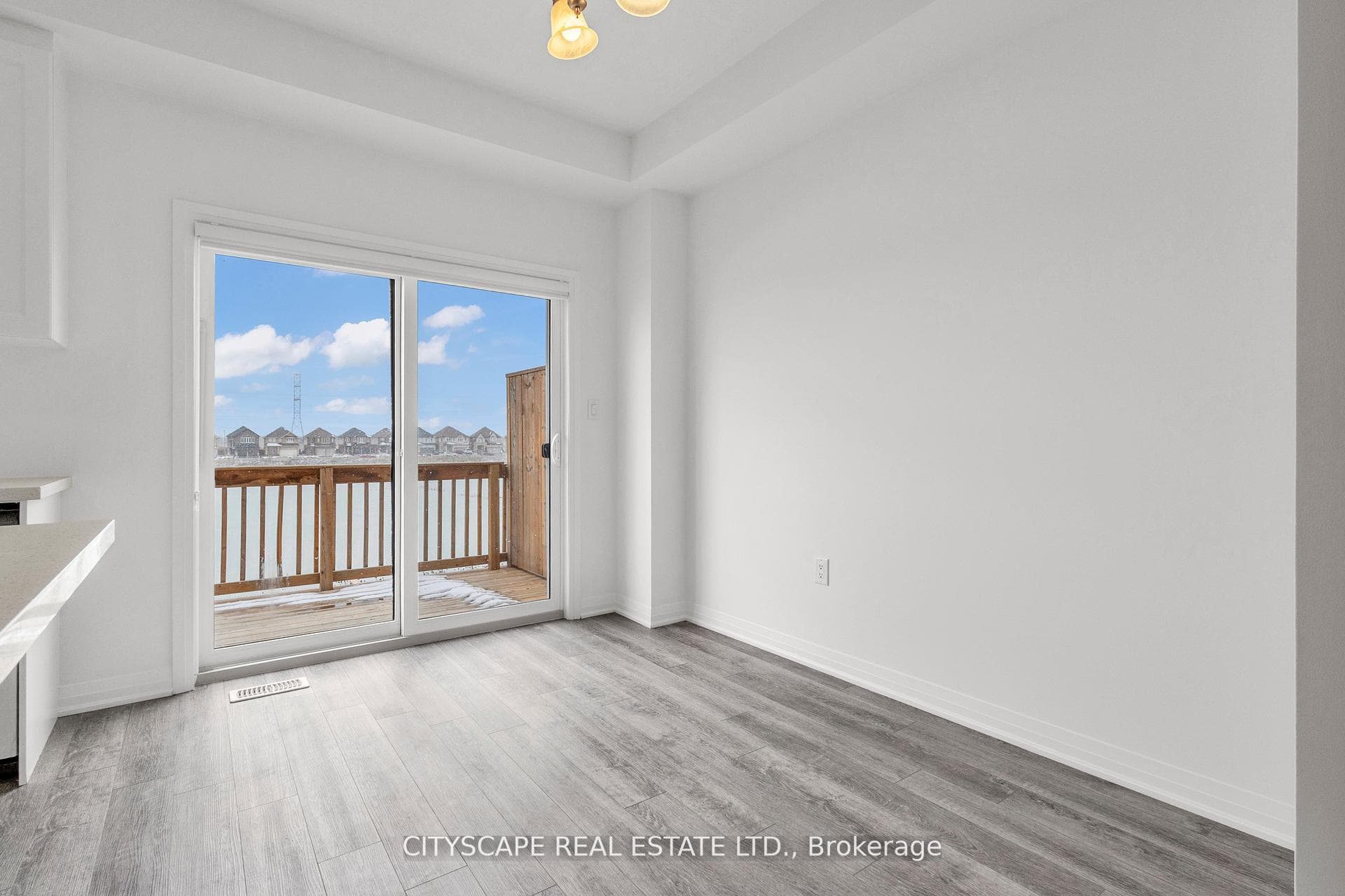34 Laguna Village Crescent photo 31