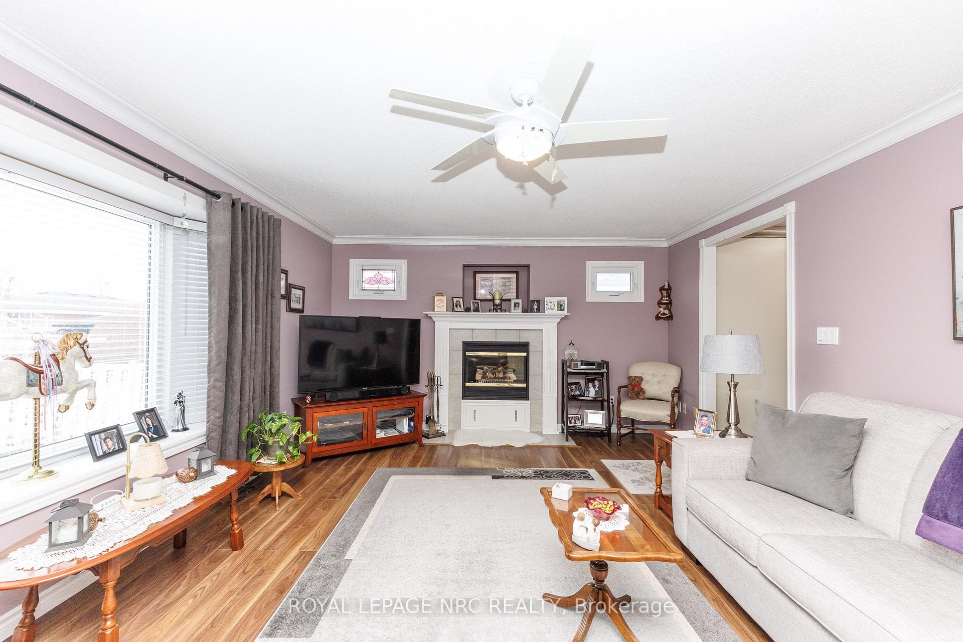 7564 REDHAVEN Crescent photo 22