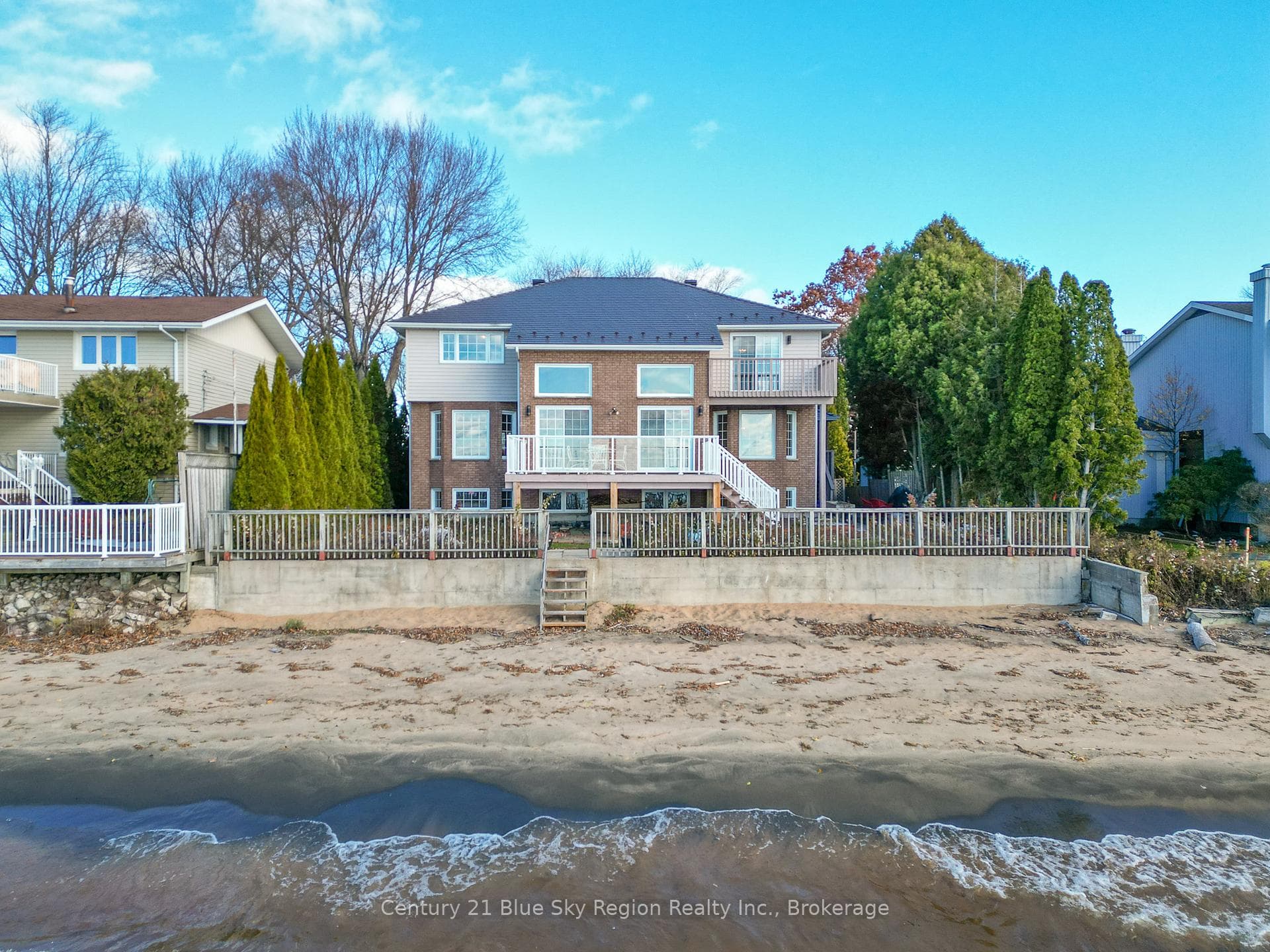 Home facing lake Nipissing