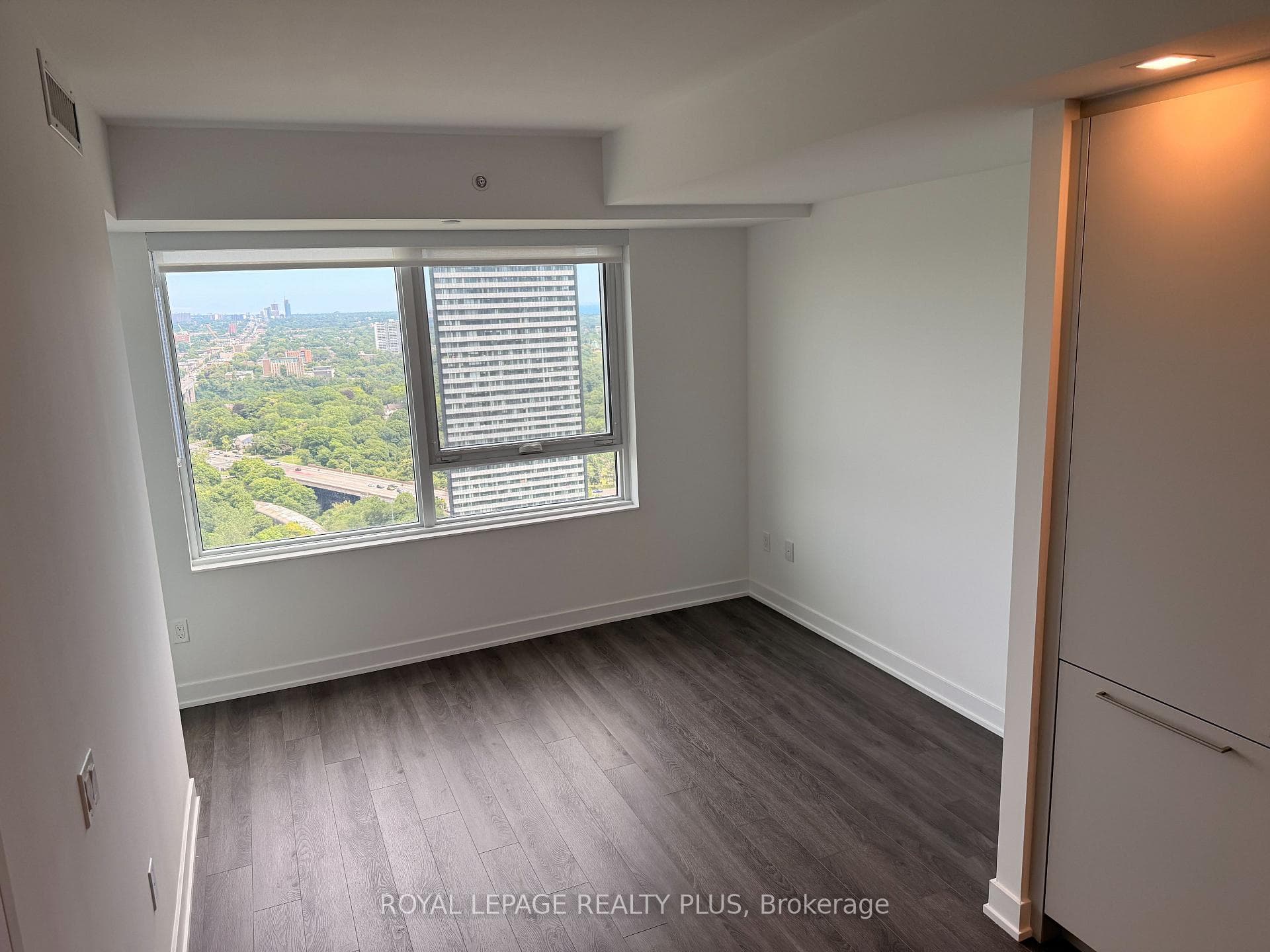 609 Sherbourne Street Unit 3108 photo 4
