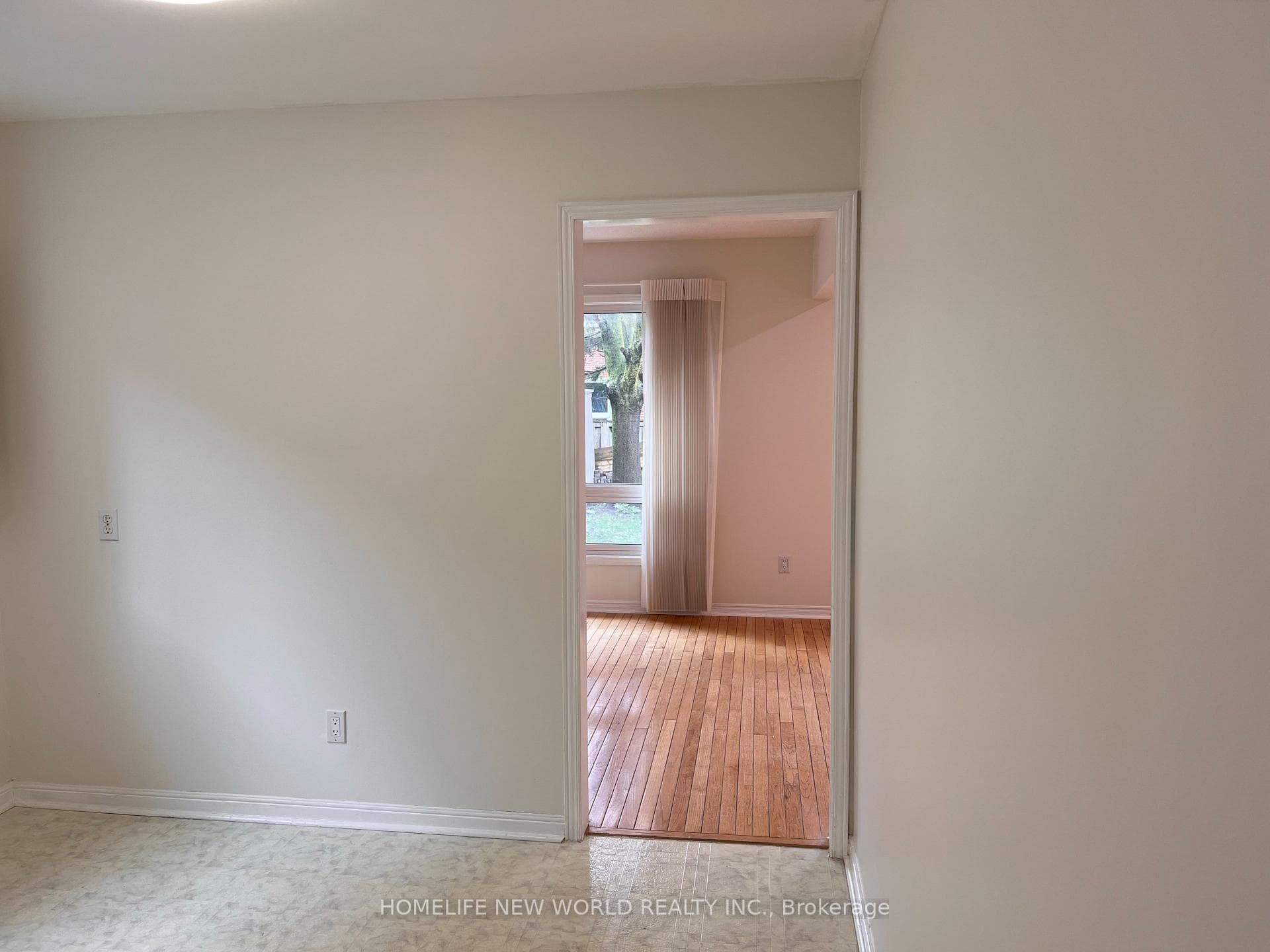 21 Delmark Boulevard photo 7
