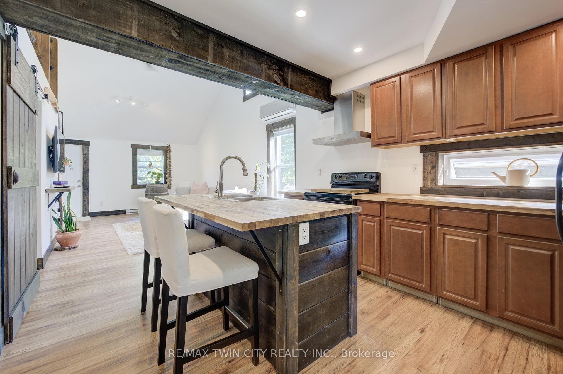1339 Morrison Road photo 7