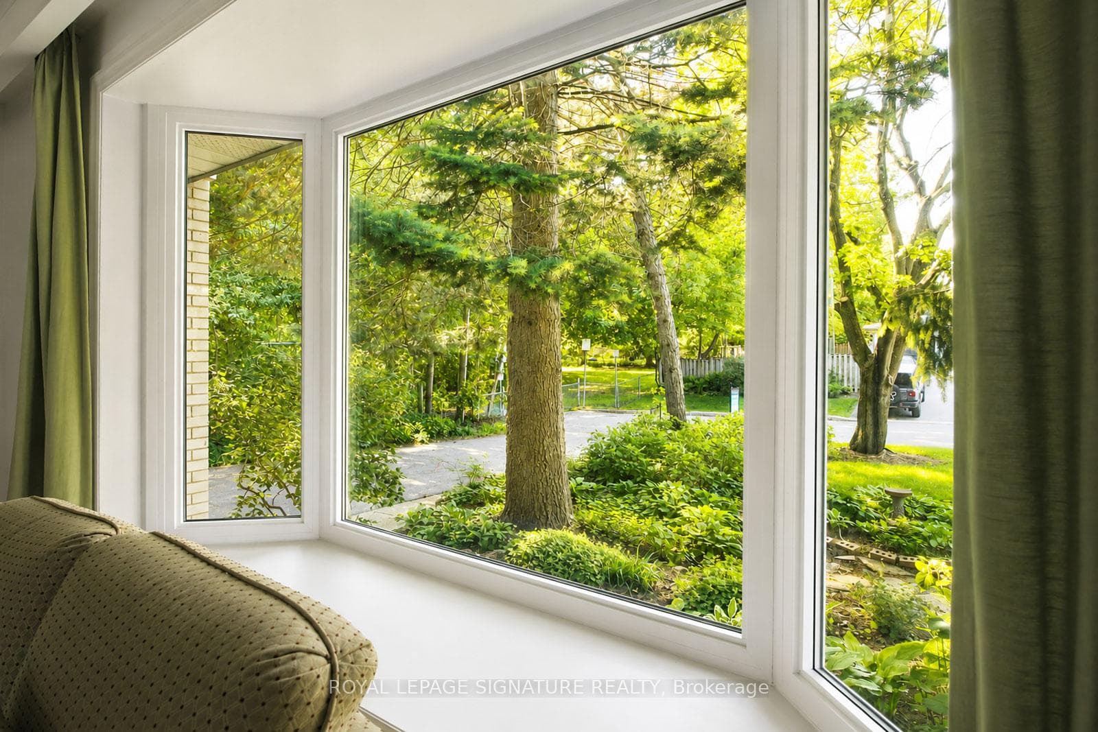 145 Drakefield Road photo 9