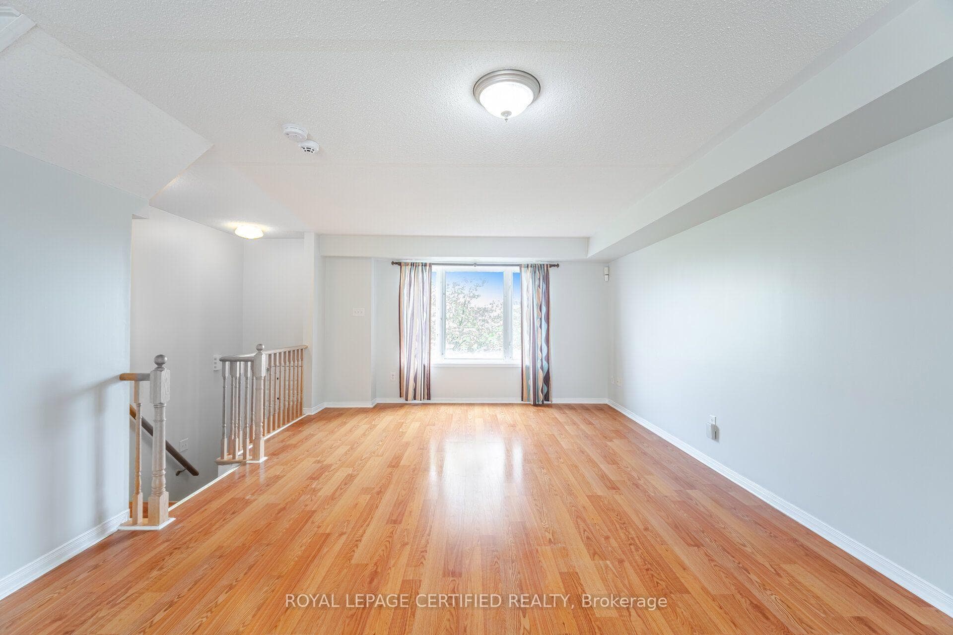 4861 Half Moon Grove Unit 16 photo 9