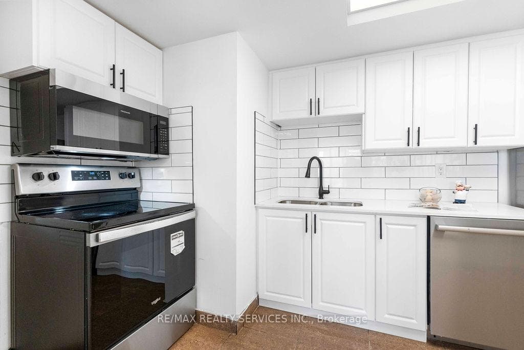 4470 Tucana Court Unit 307 photo 20