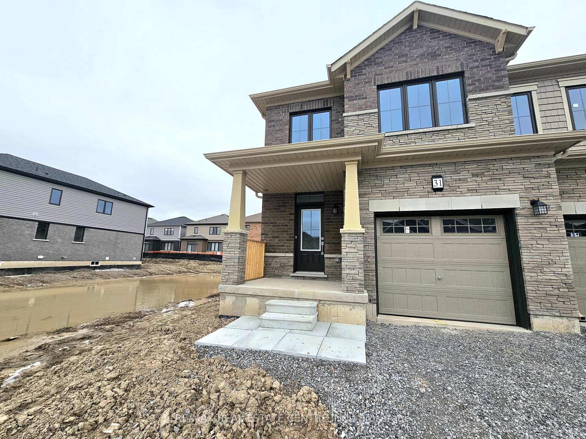 31 LEMON Avenue photo 3