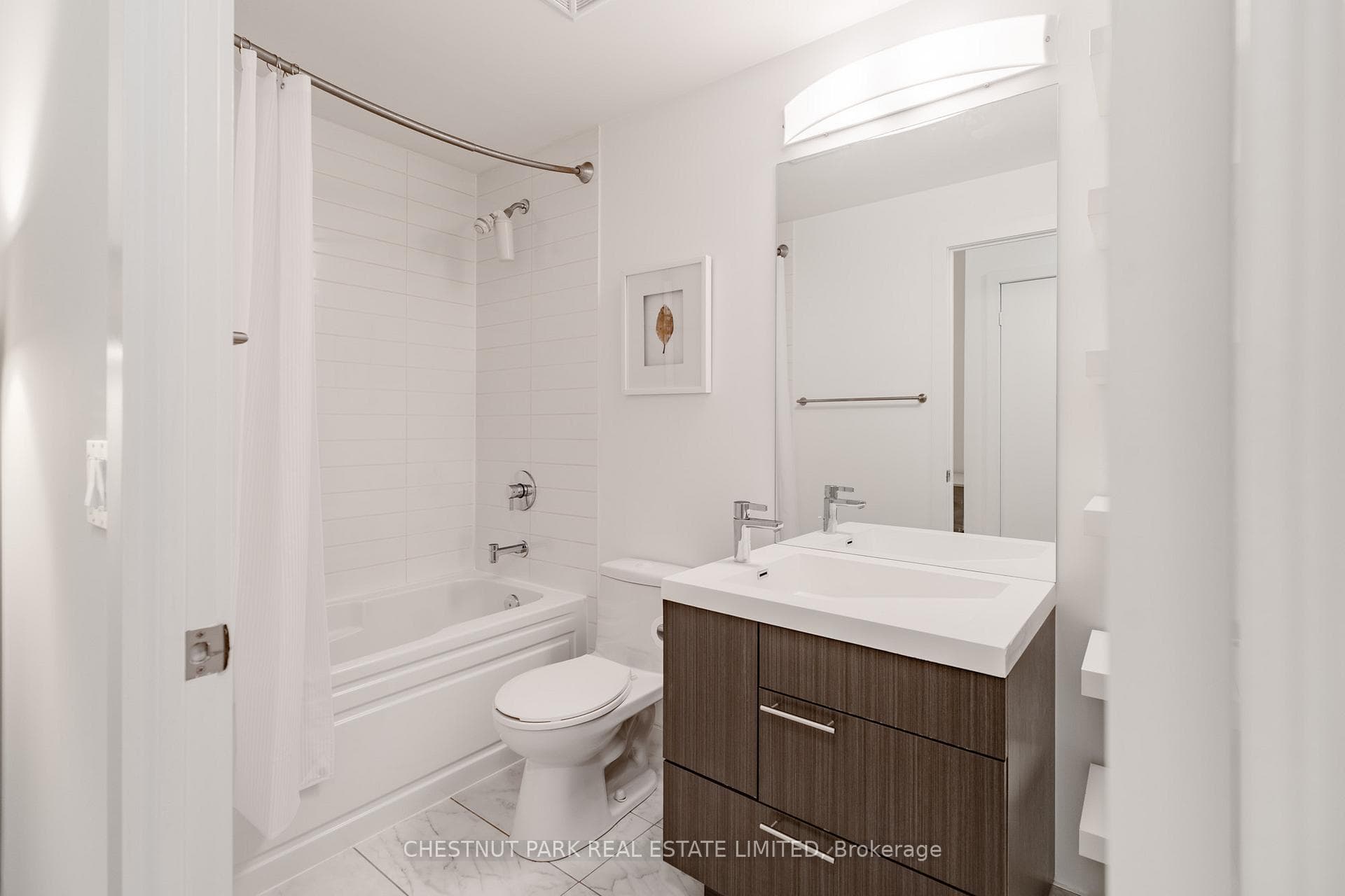 199 Richmond Street Unit 711 photo 27