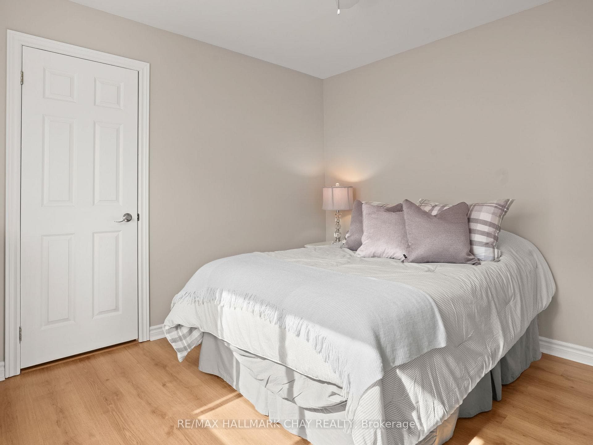 2292 Jack Crescent photo 34