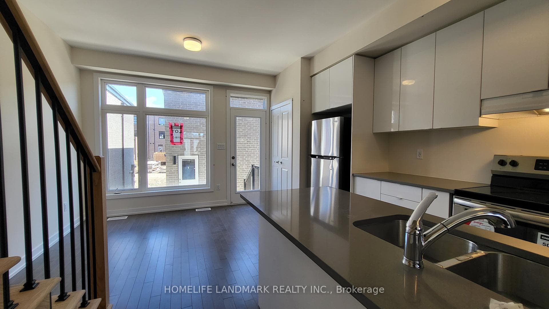 227 Webb Street photo 4