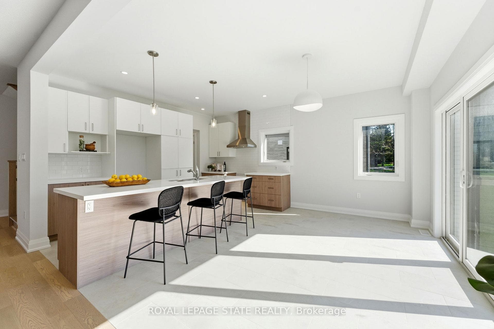 19 Woodvalley Court photo 6