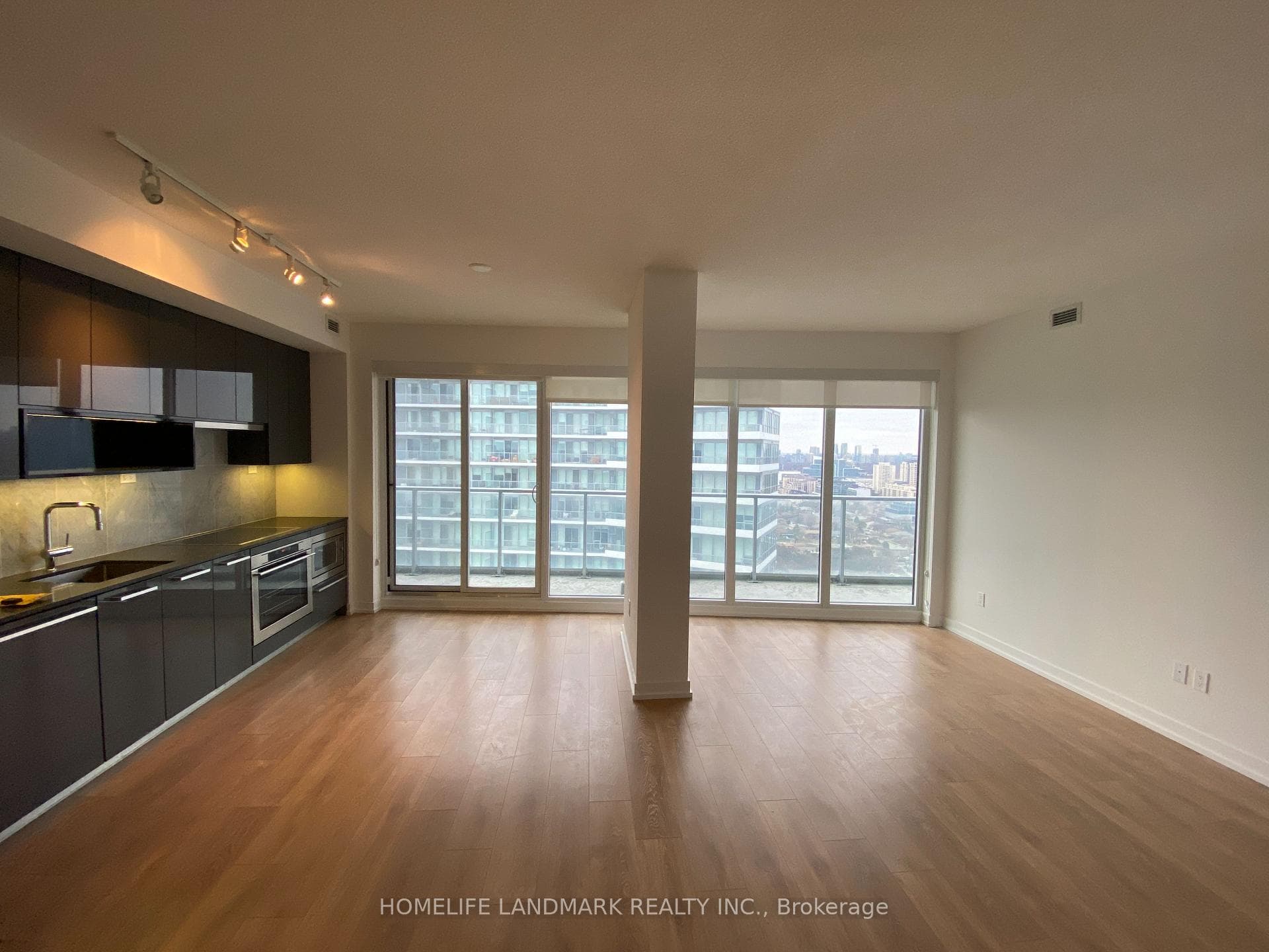 117 Mcmahon Drive Unit 3606 photo 1