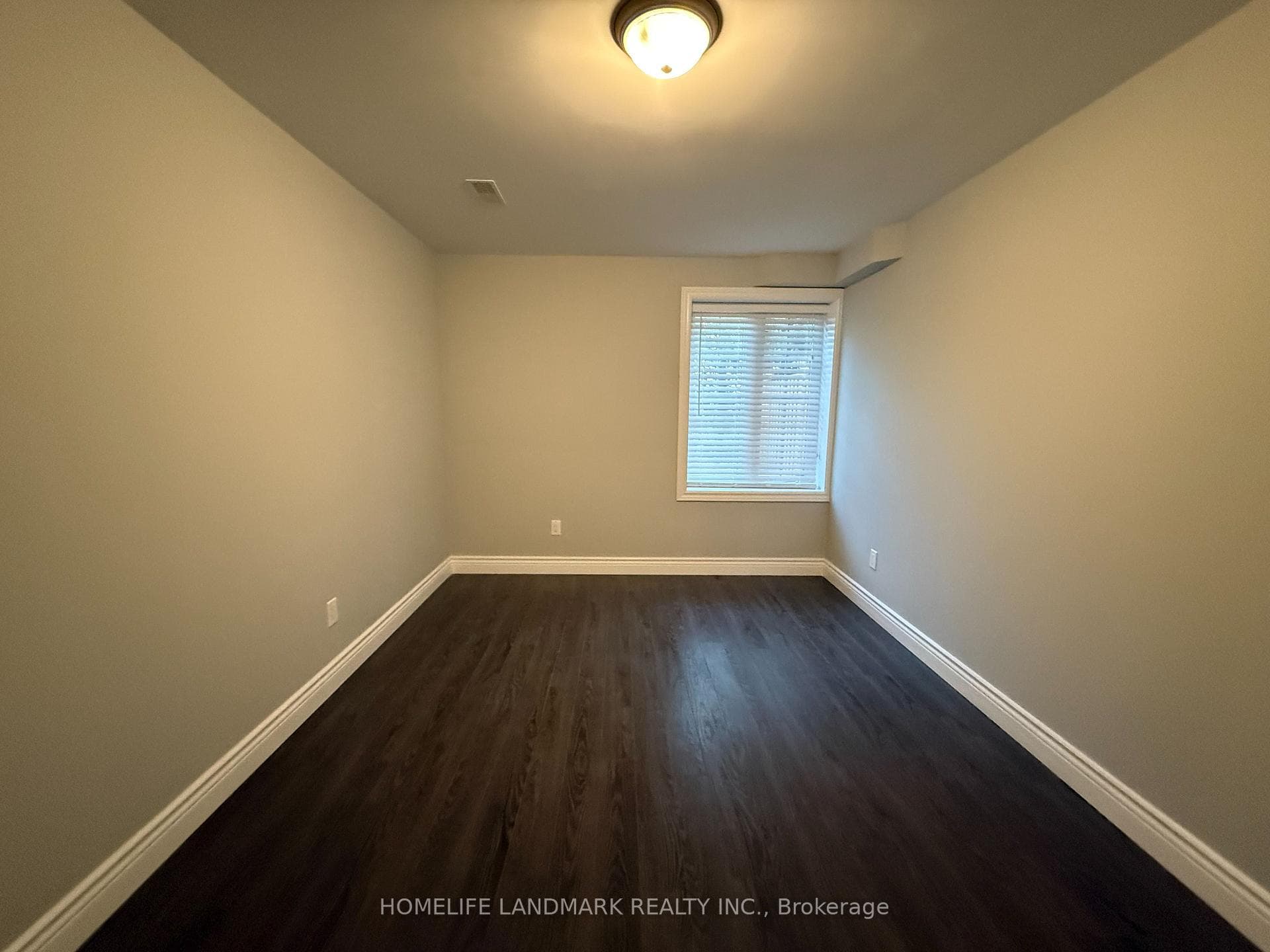 325 Bathurst Glen Drive Unit Lower photo 14