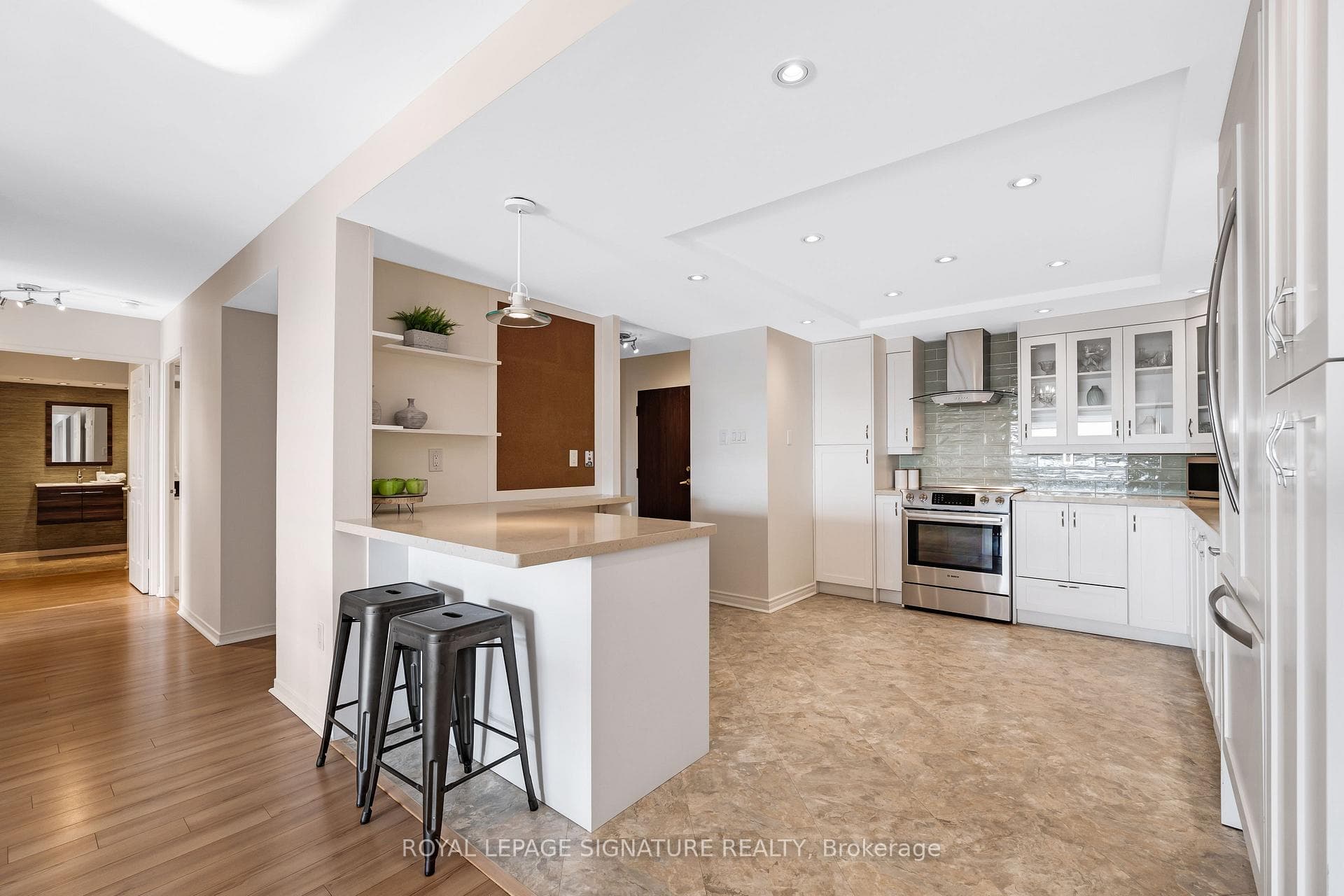 131 Beecroft Road Unit 2110 photo 6