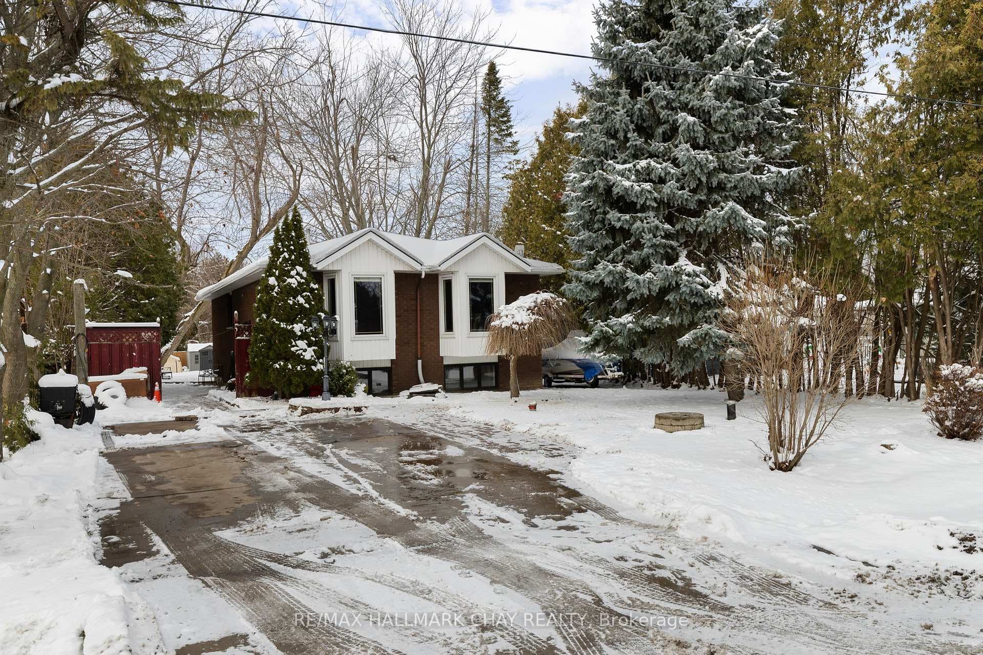 78 Twmarc Avenue photo 38