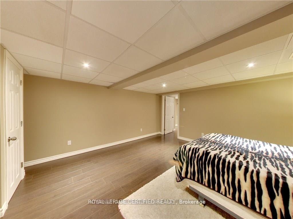 5 Regis Court Unit Basement photo 17