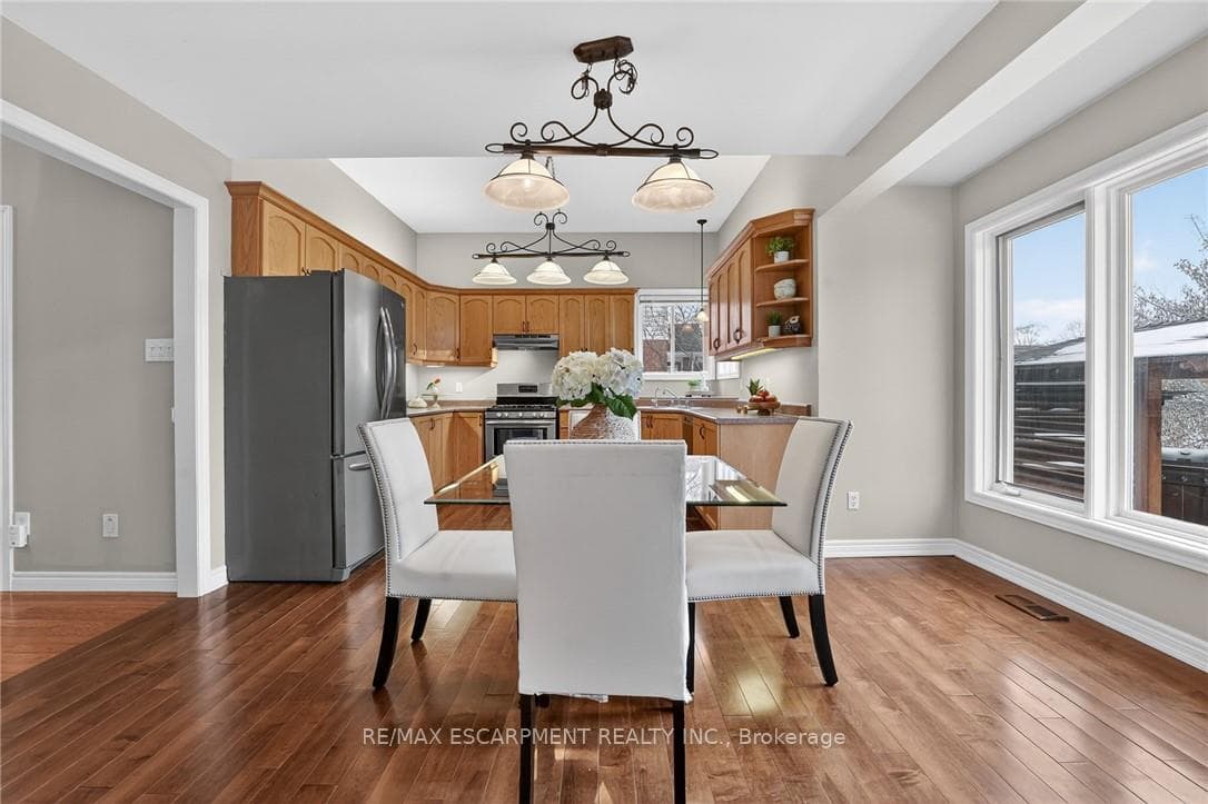 119 Dorchester Drive photo 16
