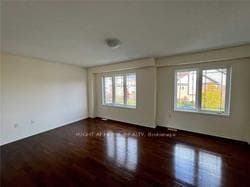 1307 Coleman Crescent photo 8